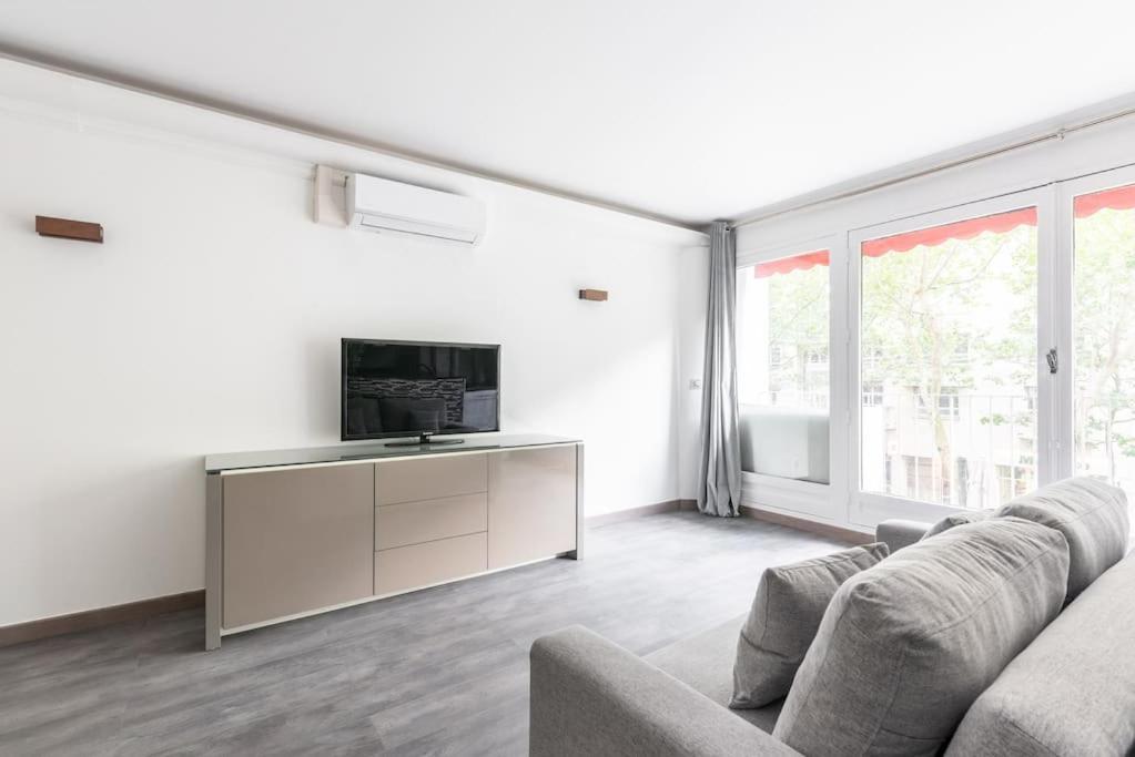 Appartamento Ensoleille Buttes Chaumont - Iii