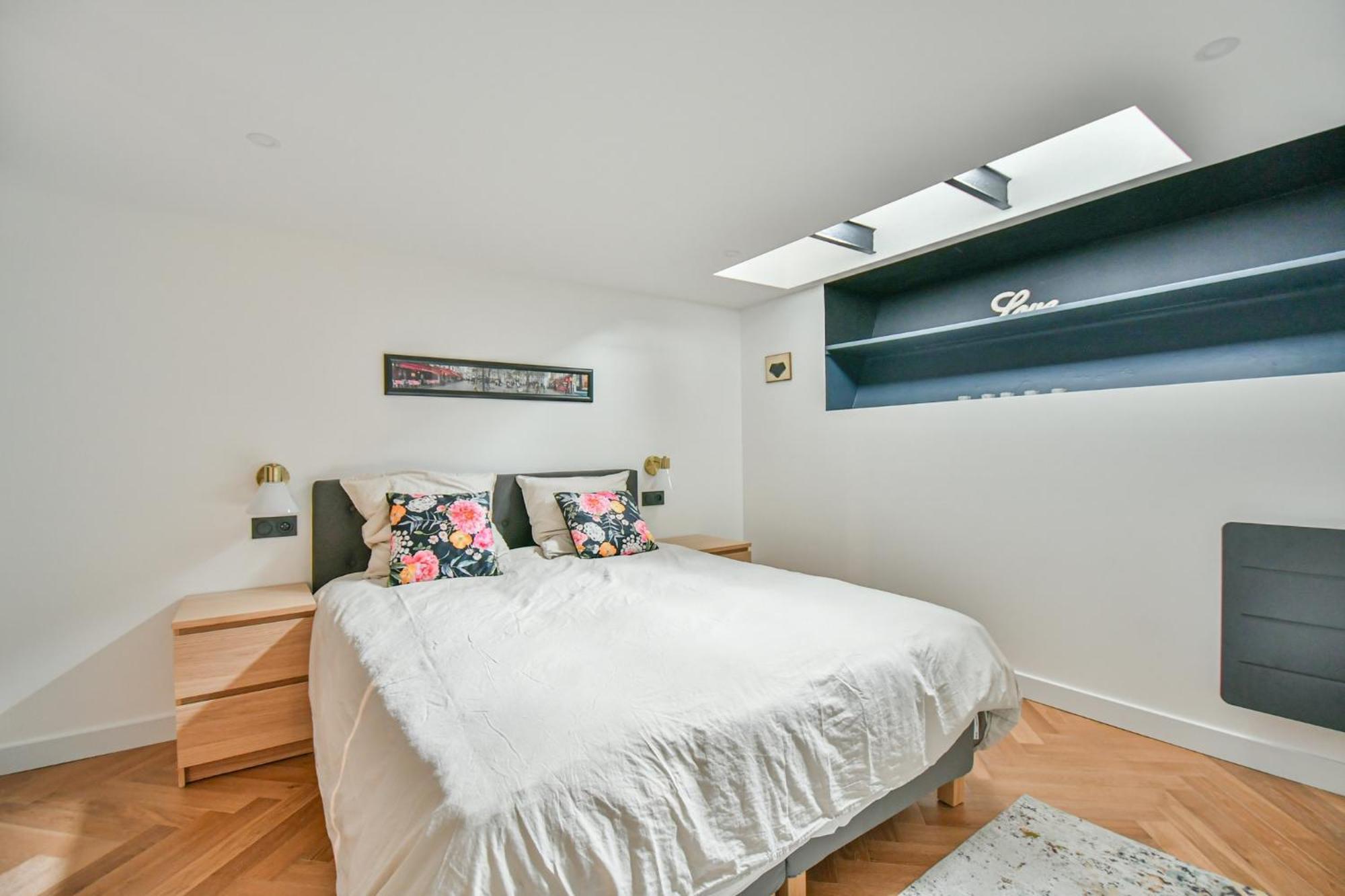 Apartment Duplex A Saint-ambroise Paris
