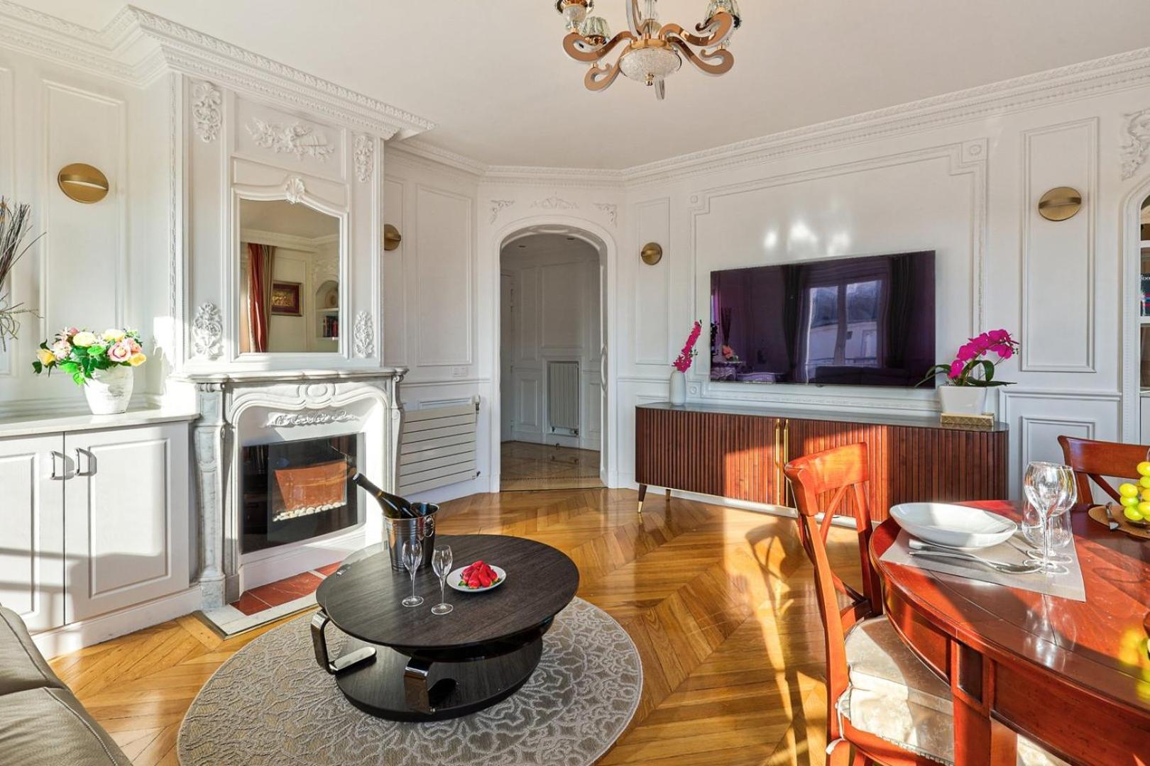 658 Estelle - Luxury Apartment *