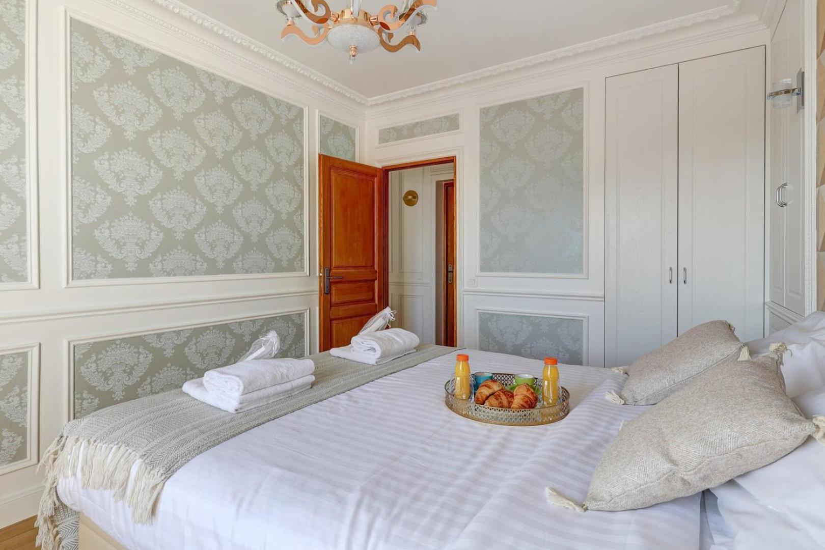 658 Estelle - Luxury * Paris