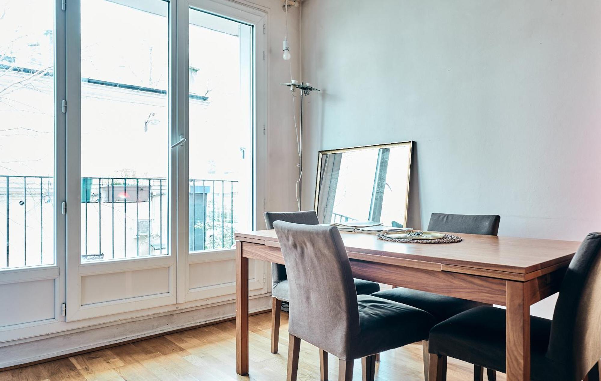 Cozy Small Artist Studio *