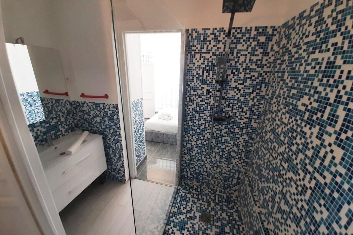 Apartment Sweet In Montmartre Paris