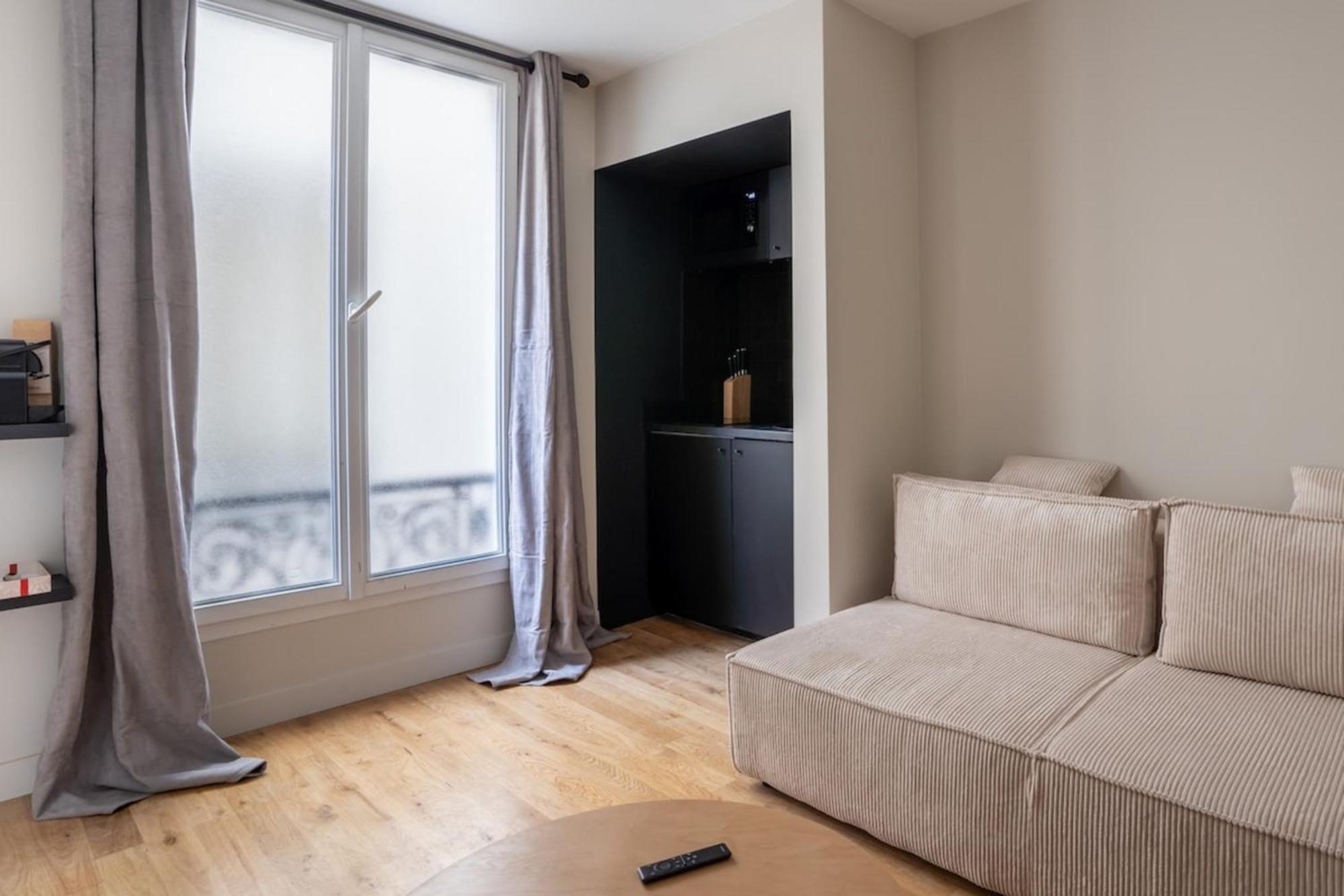Modern And Elegant 1bd Near Montmartre * Parigi
