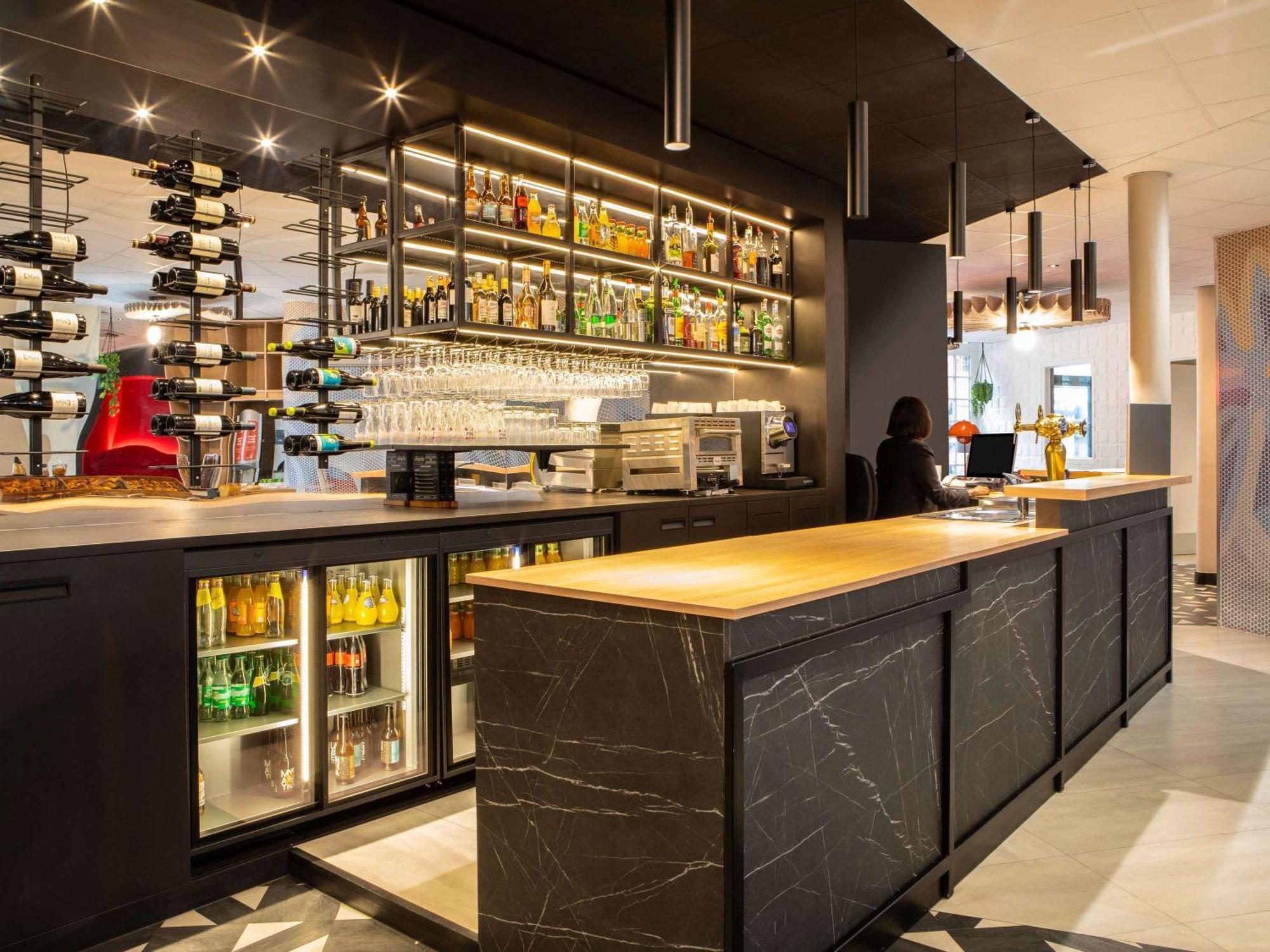Ibis Ornano Montmartre Nord 18eme 3*