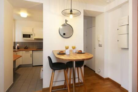 302 - Sejournez Dans Un De Charme A 5 - Flat-guest Appartamento