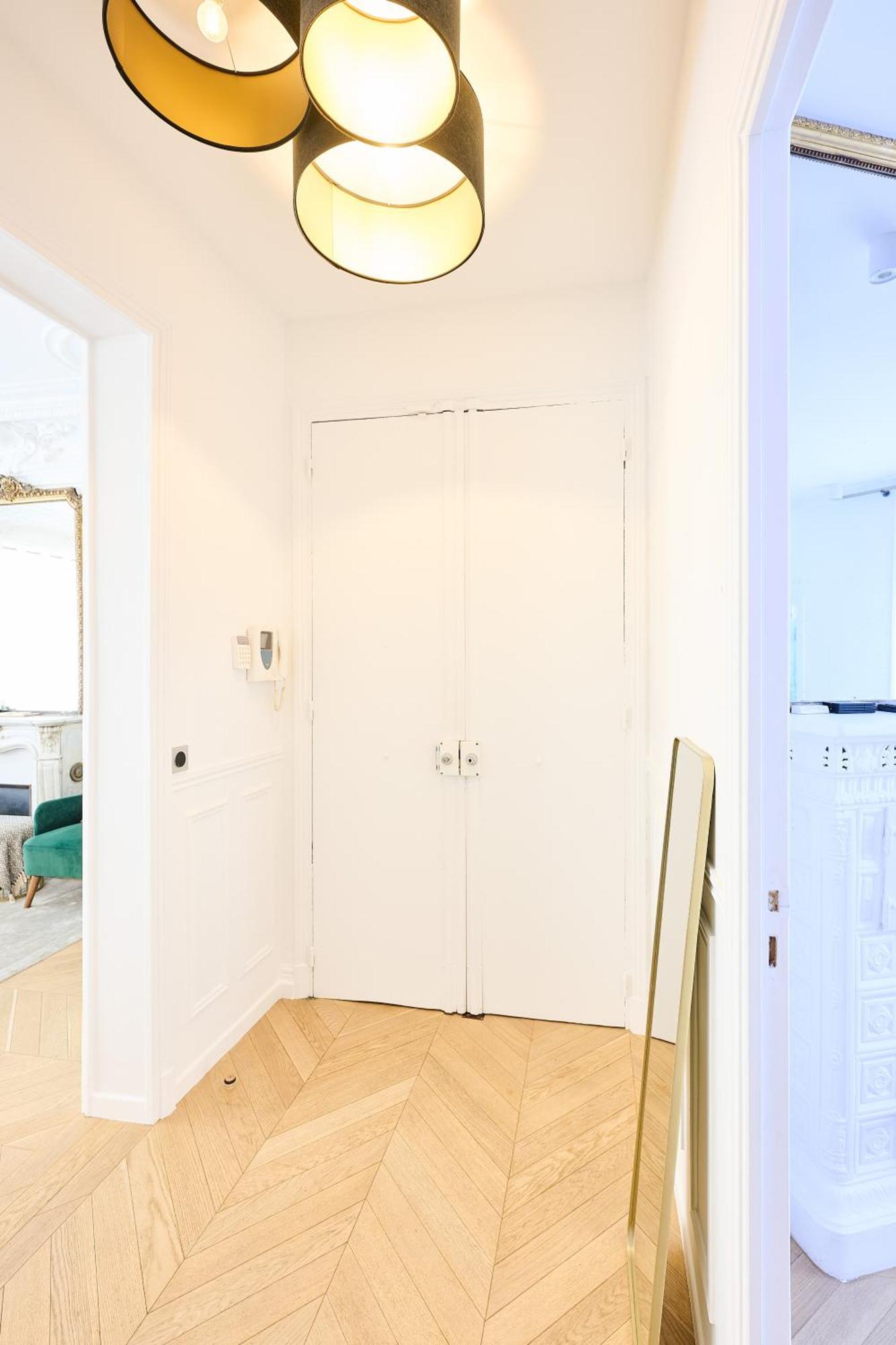 Champs Elysées!montaigne, New Luxurious 6pers Flat * Parigi