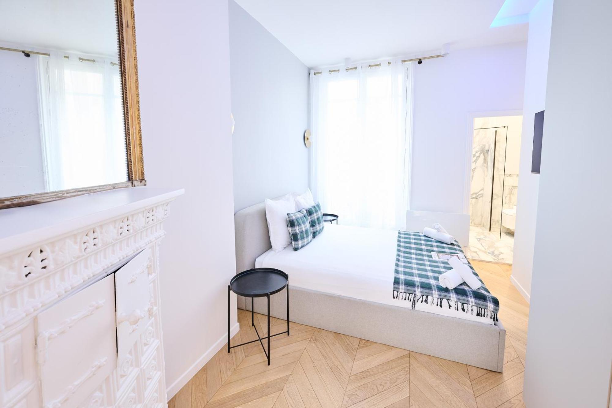 Champs Elysées!montaigne, New Luxurious 6pers Flat Appartamento *