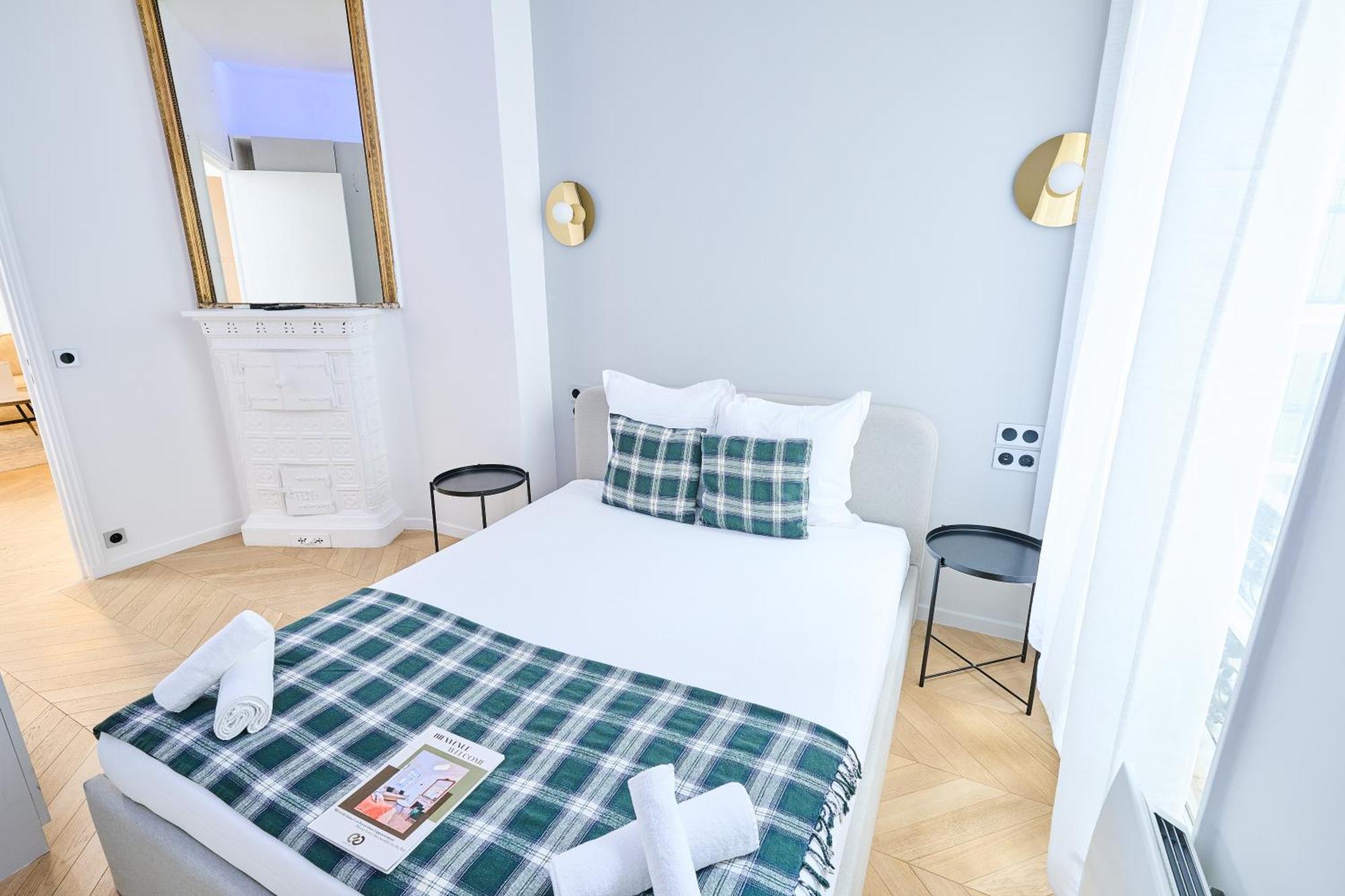 Champs Elysées!montaigne, New Luxurious 6pers Flat Appartamento *