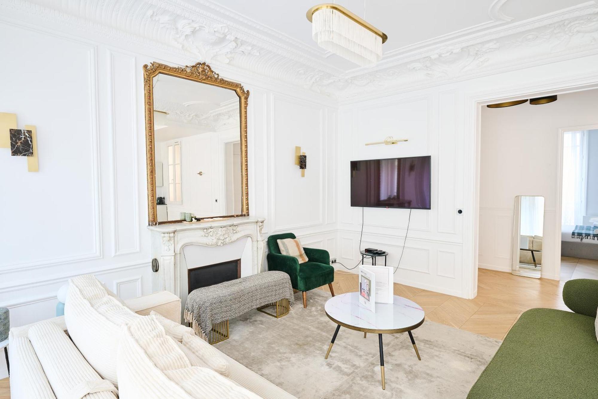 Appartamento Champs Elysées!montaigne, New Luxurious 6pers Flat Parigi