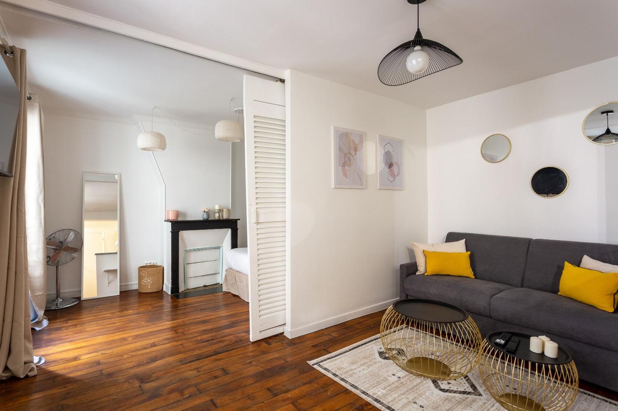 The Heart Of The Marais Apartment