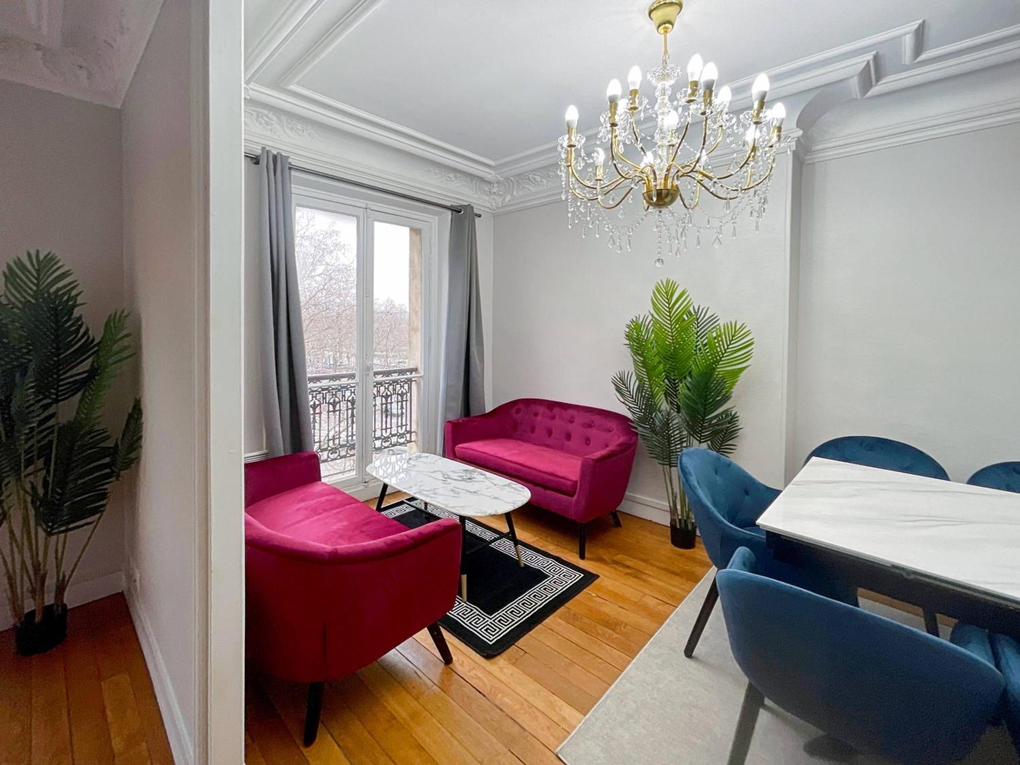 Luxury Flat & Eiffel Tower View Paris