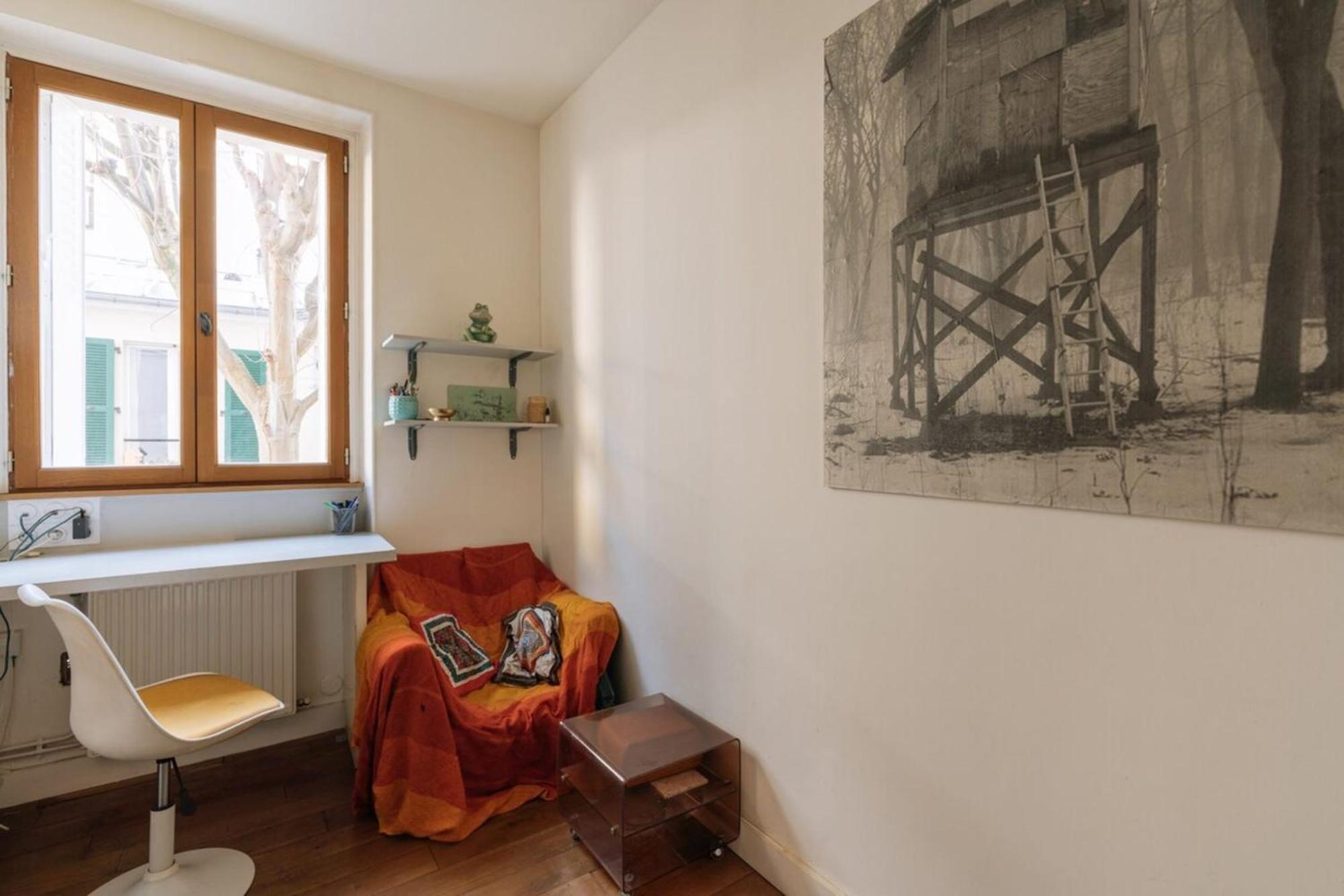 Luminous Parisian-style 1bd Apartmentbelleville Parigi