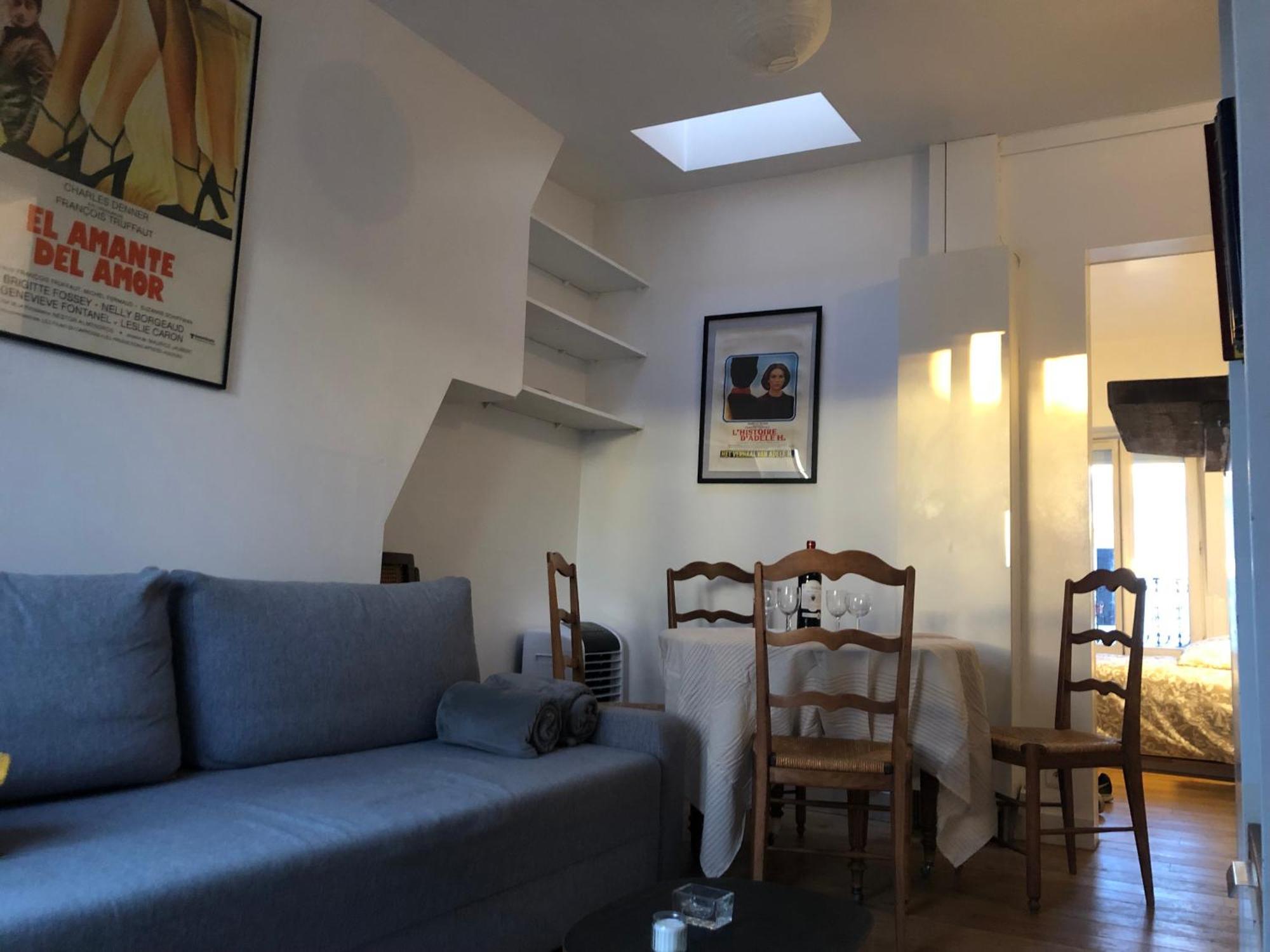 2 Pieces Sous Les Toits 6 Personnes Calme Lumineux Equipe * Paris