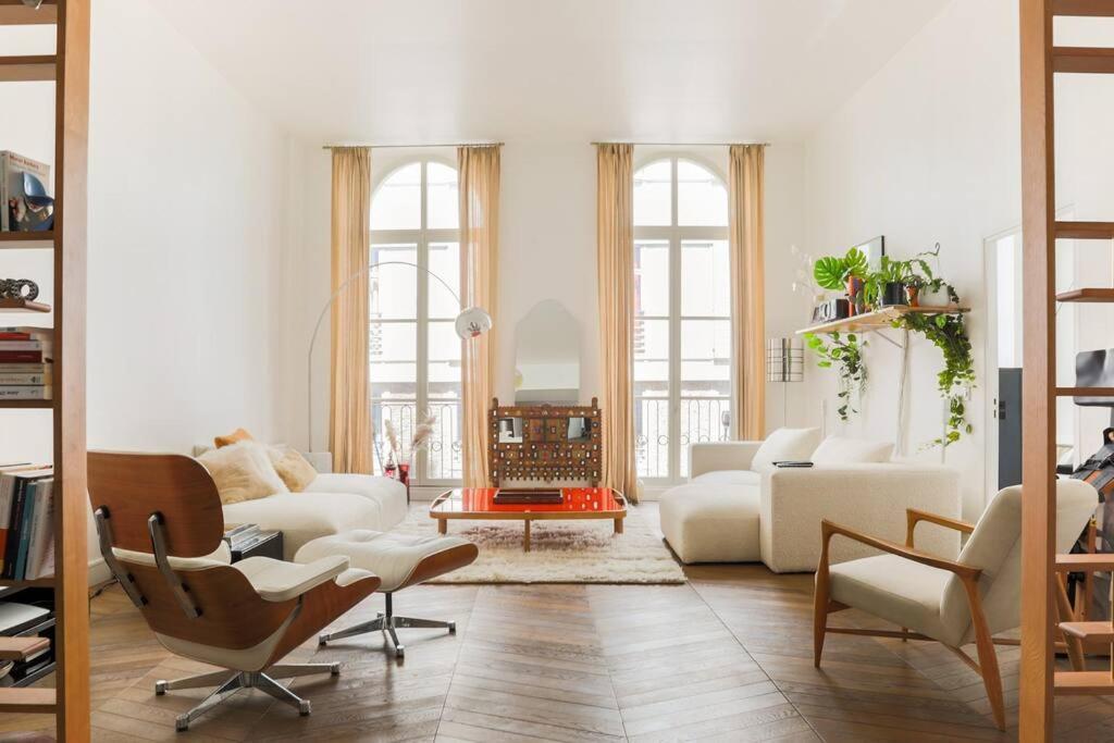 Amazing Premium Flat, Fantastic Location, 1290 Sqf Apartment Paris