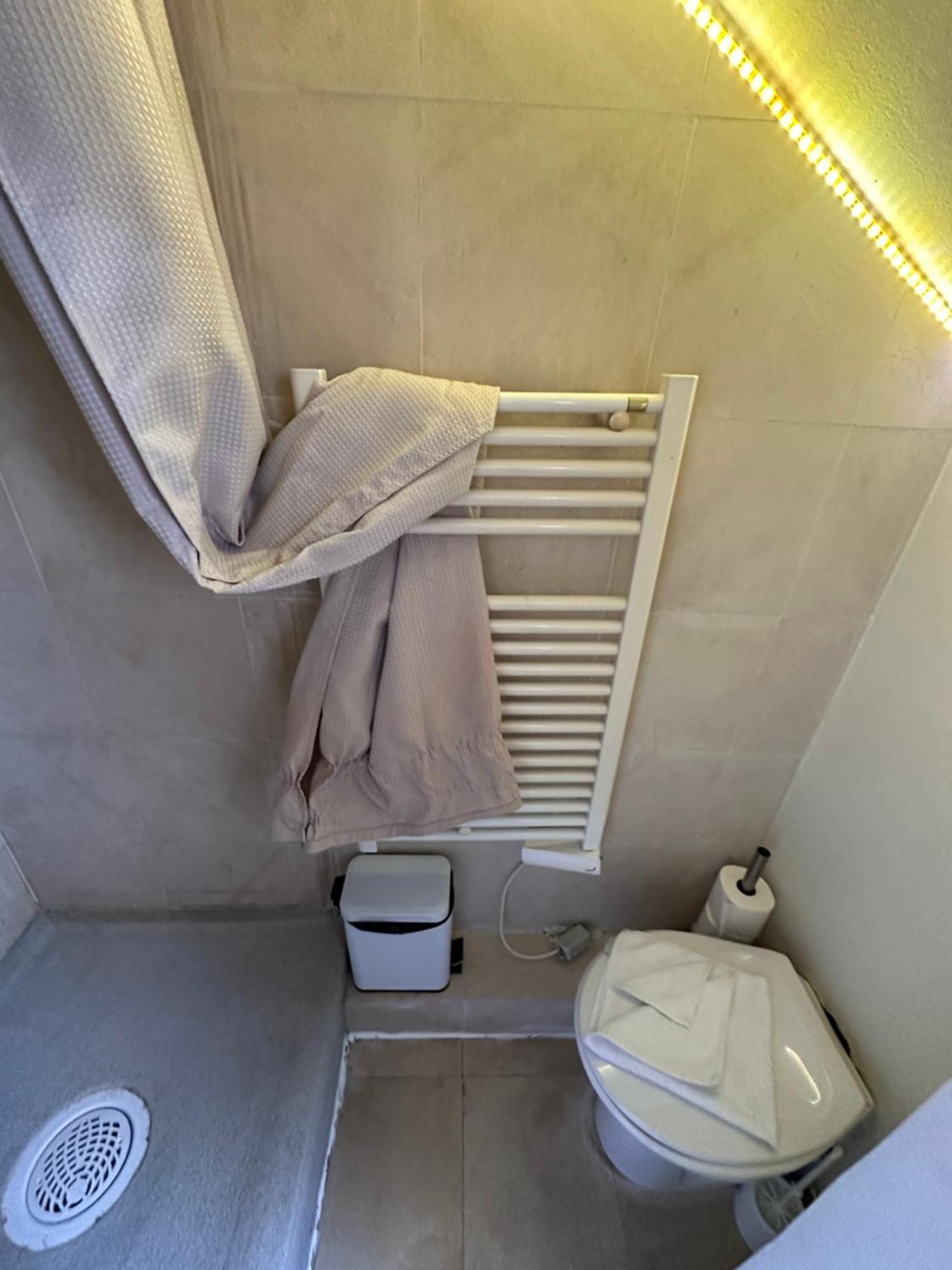Marais Rooftop Studio - Metro Filles Du Calvaire Appartamento Parigi