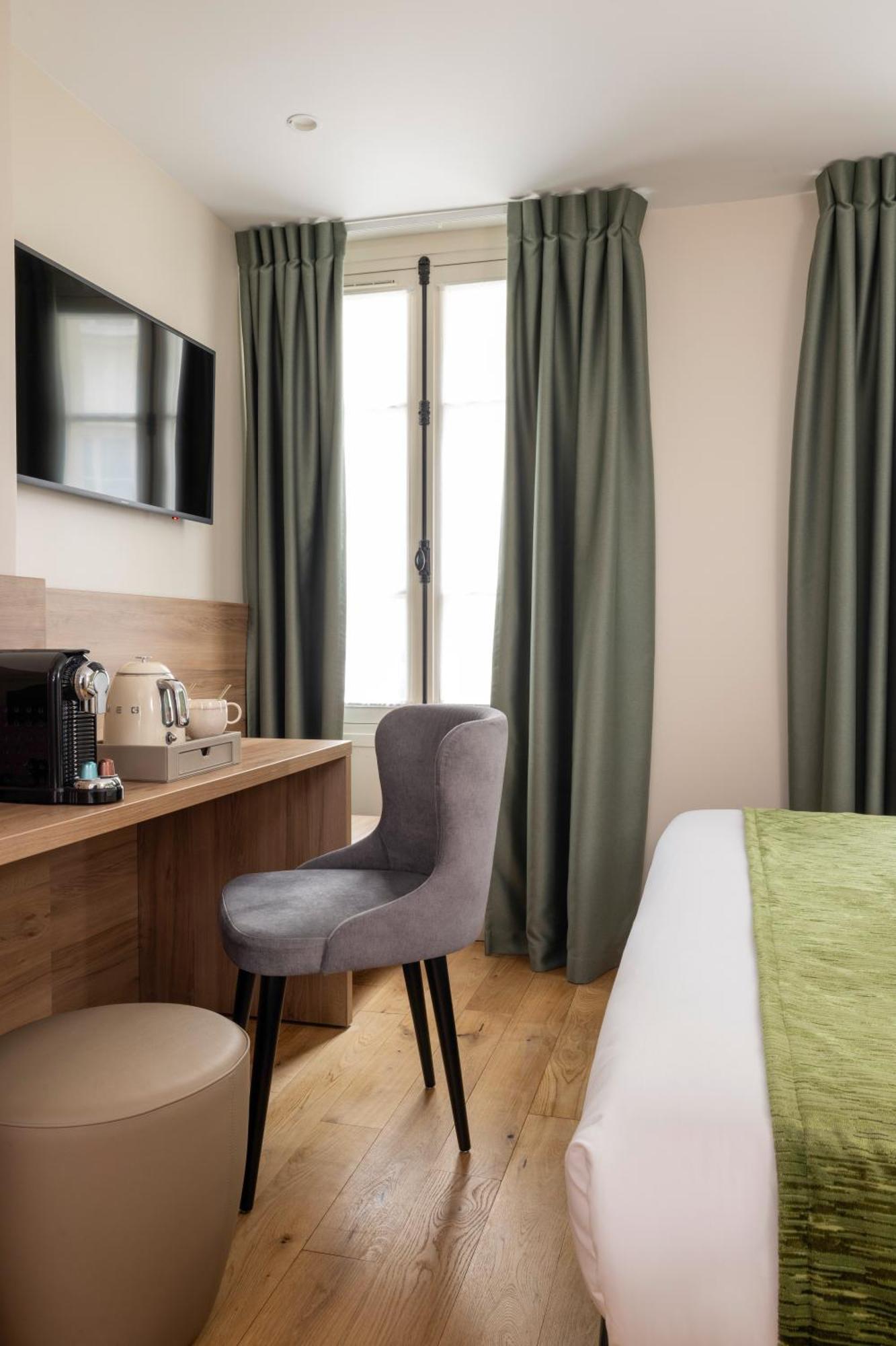 Hotel Theoreme
