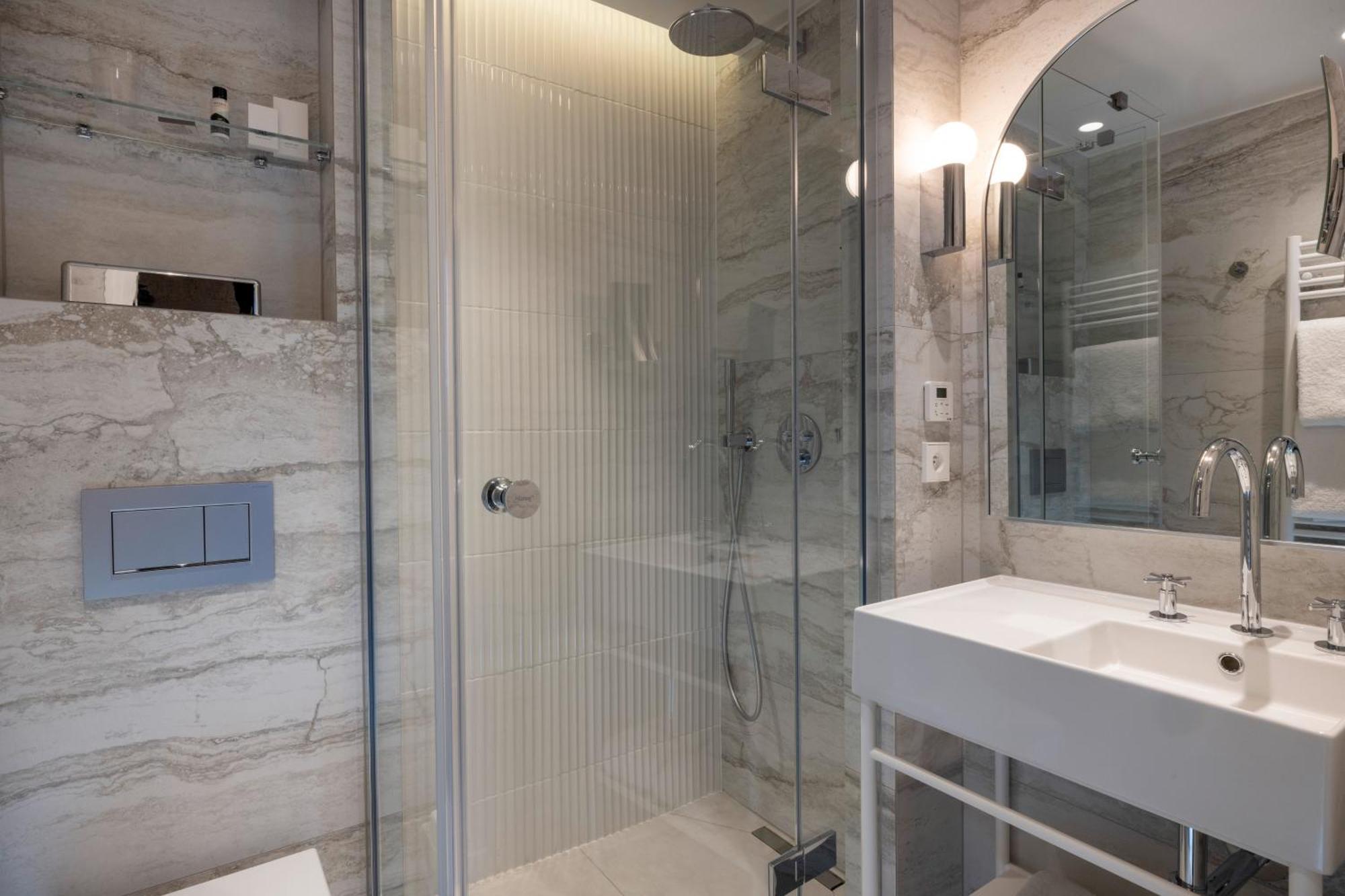 Des Carmes By Malone Hotel 4*