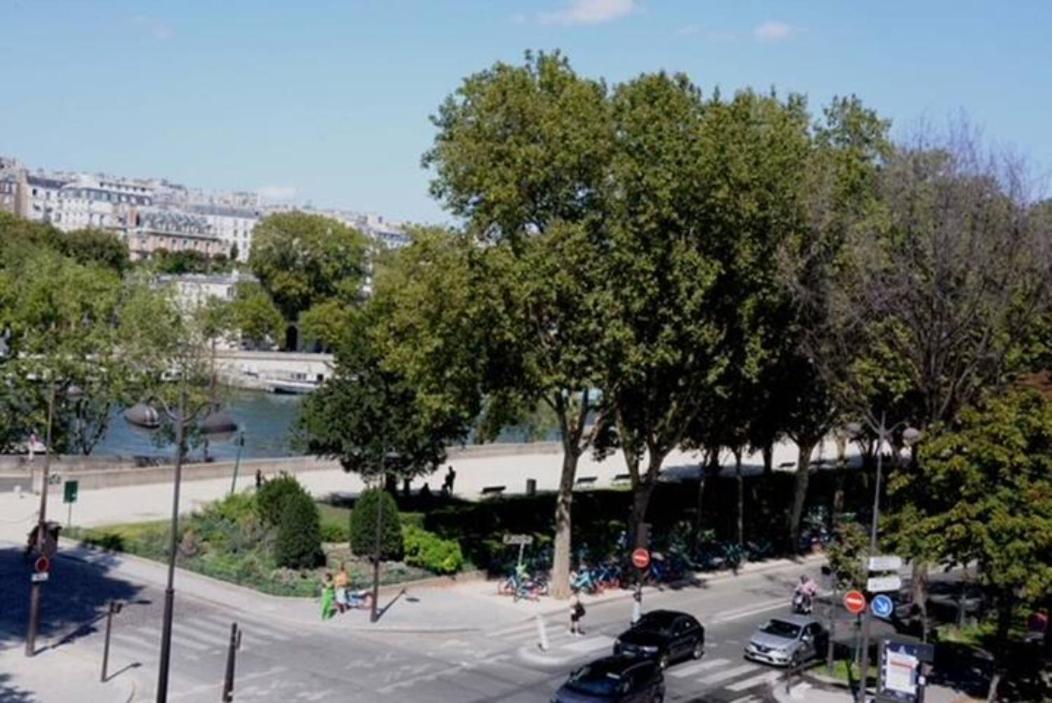 Eiffel Edge Escape 30 M From Eiffel Tower *