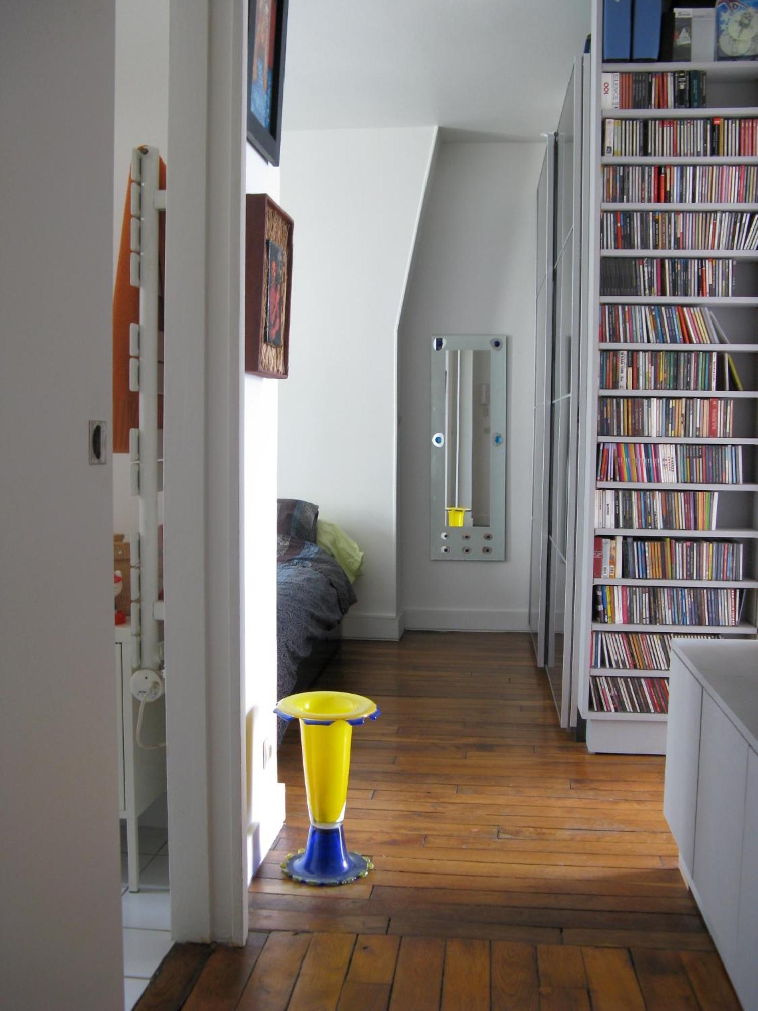 Stylish Flat With Balcony Facing South Guest house *