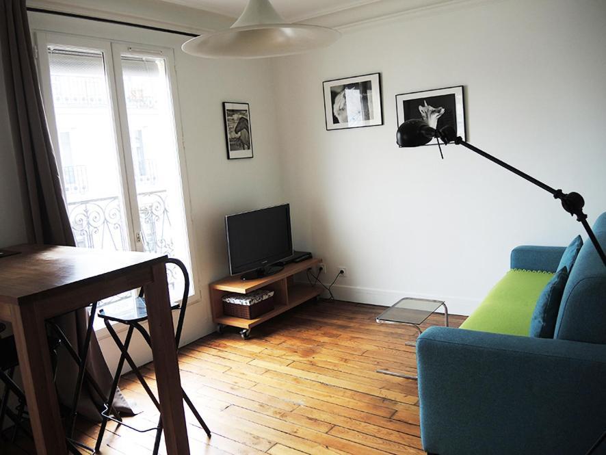 Appartamento 2 Pièces Avec Balcon Plein Sud Parigi
