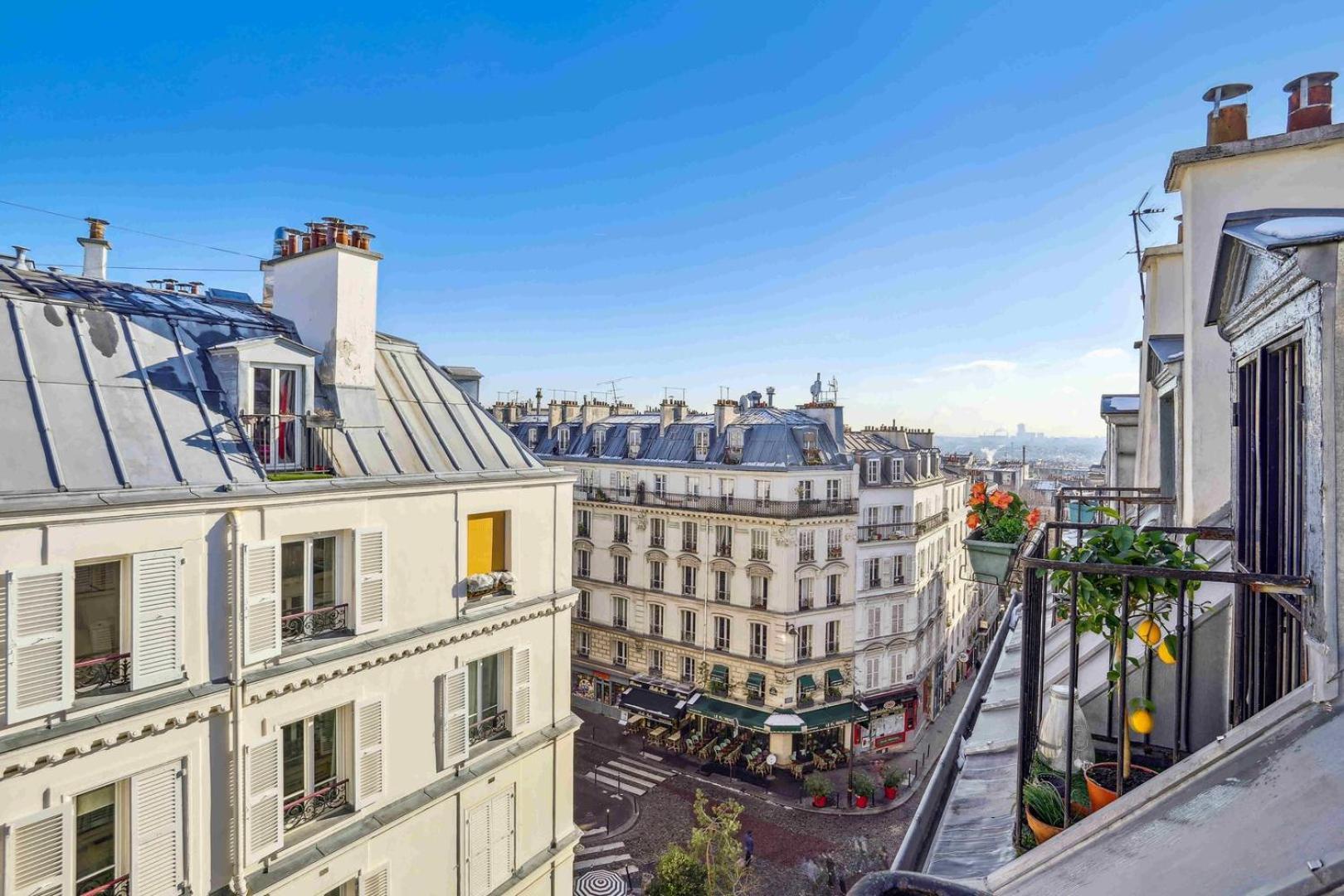 Le Joyeux Dans Les Hauteurs De Montmartre * Parigi