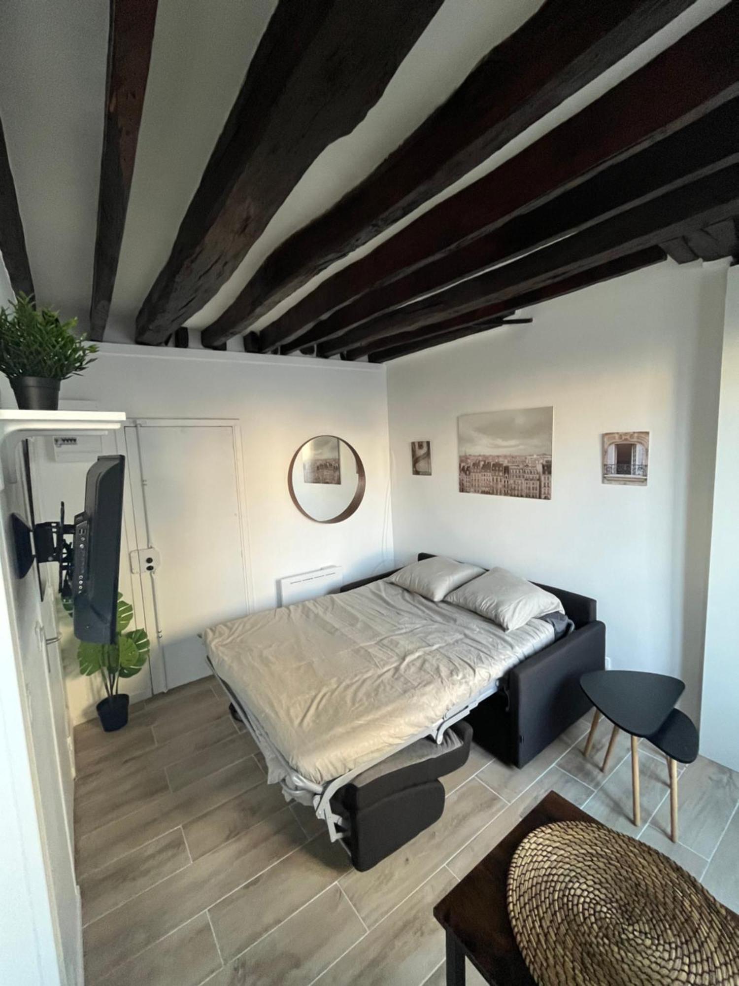 Apartment Au Coeur Du Marais Paris
