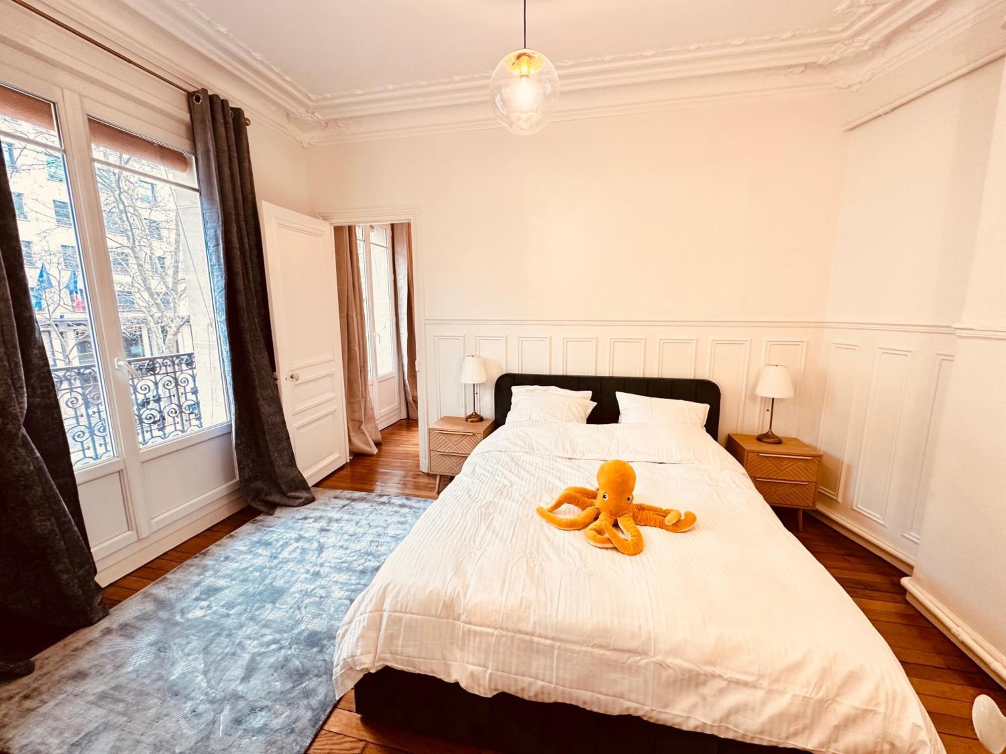 Charming 4-room Flat Near Eiffel Tower-8people-2 Bedrooms Appartamento