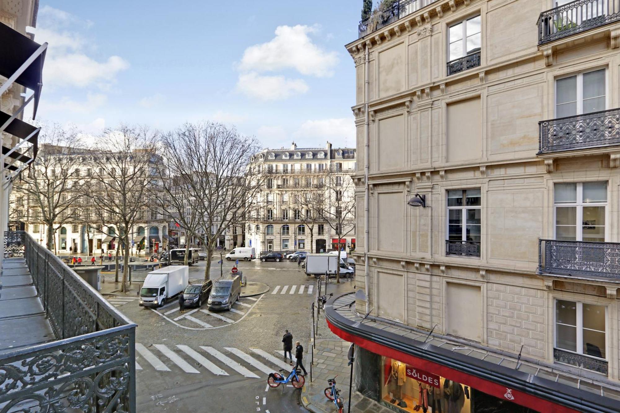 Pick A Flat's In La Madeleine-opera - Rue De L'arcade Paris