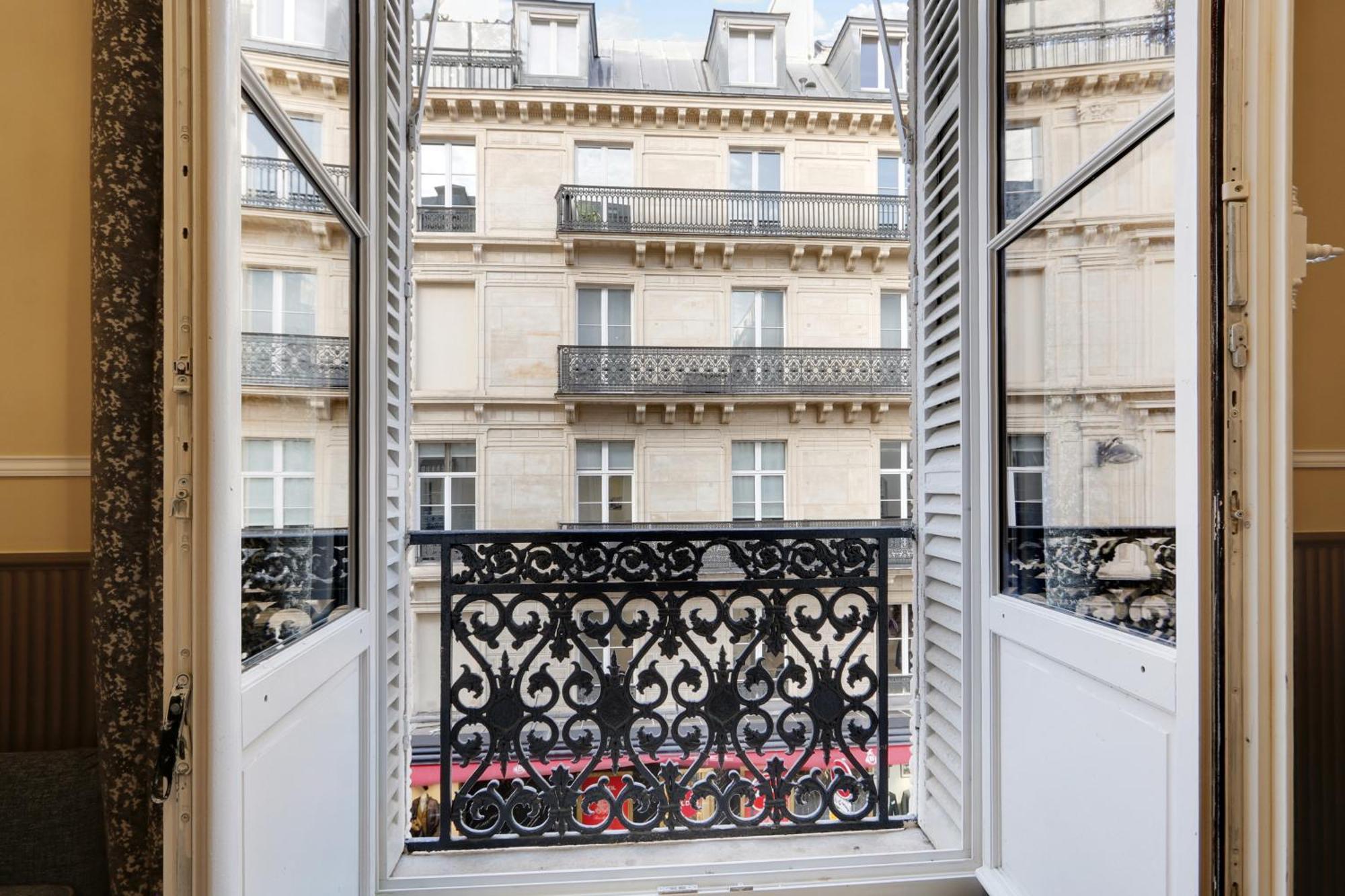 Pick A Flat's In La Madeleine-opera - Rue De L'arcade Paris