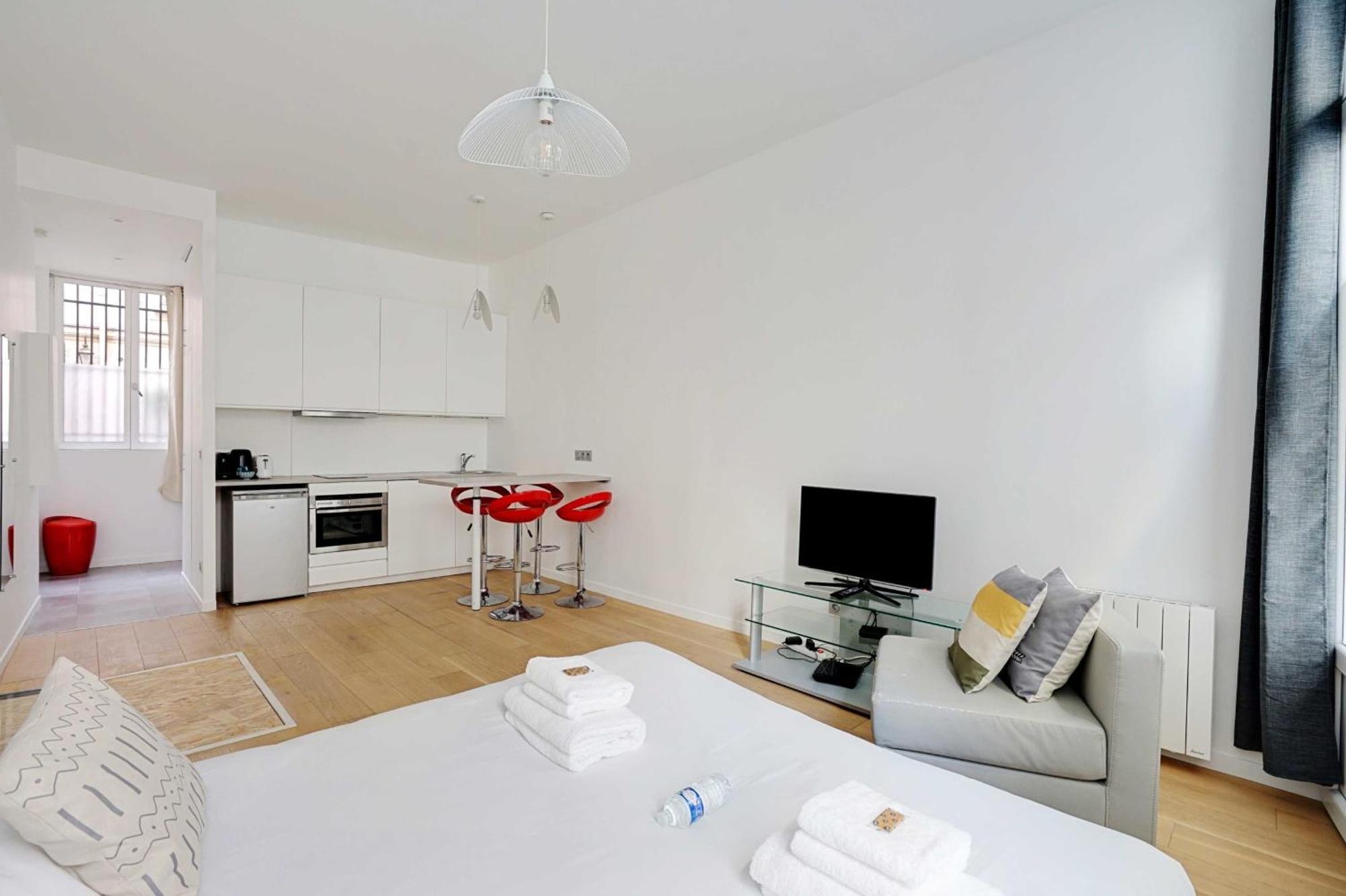 Charming Refurbished Studio -maraisbeaubourg Appartamento Parigi