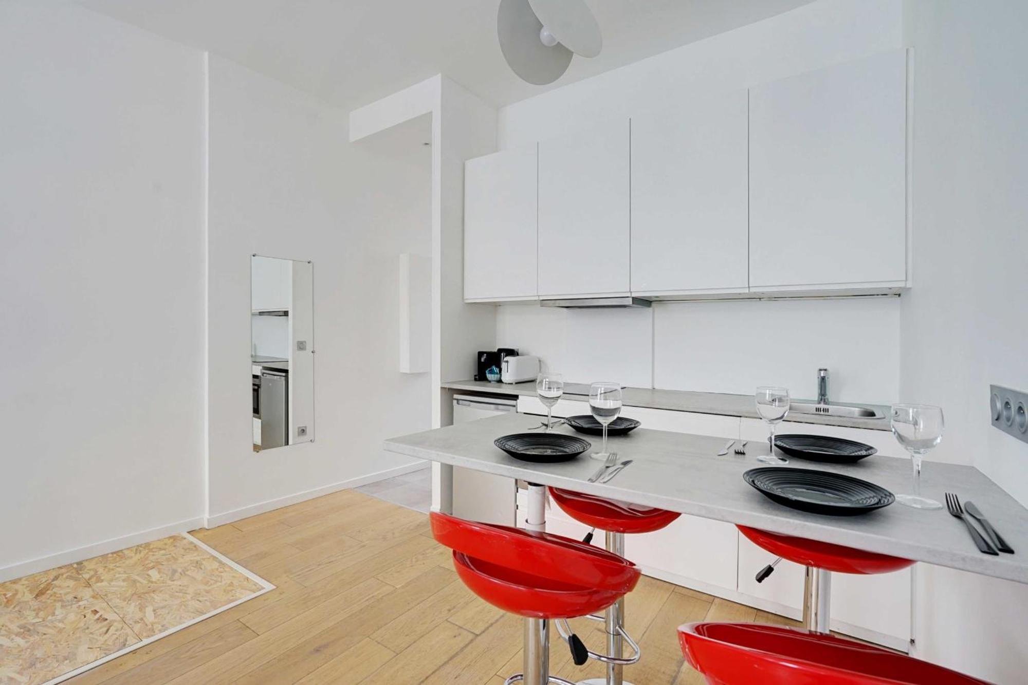Charming Refurbished Studio -maraisbeaubourg Parigi