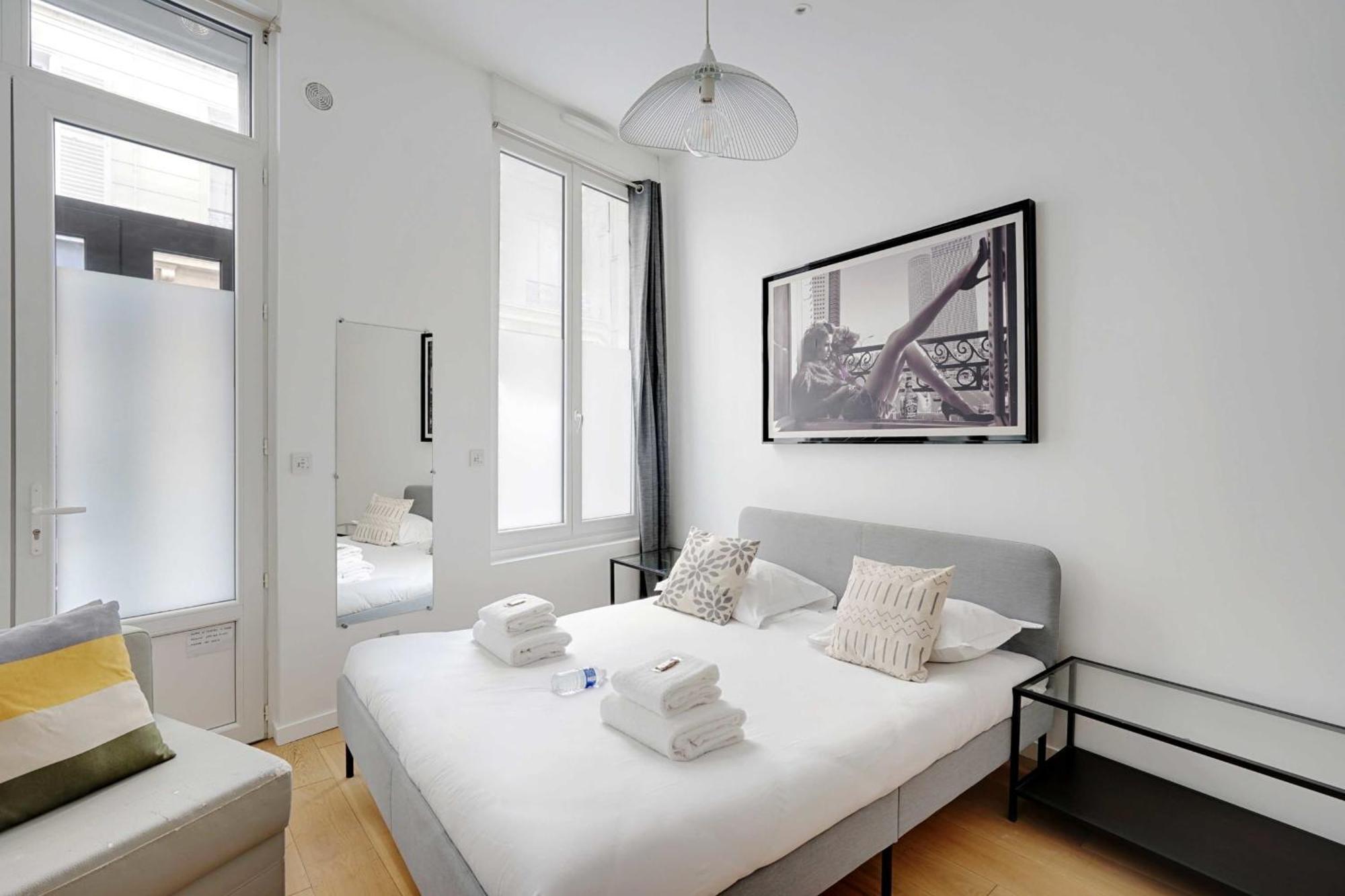 Charming Refurbished Studio -maraisbeaubourg Appartamento *