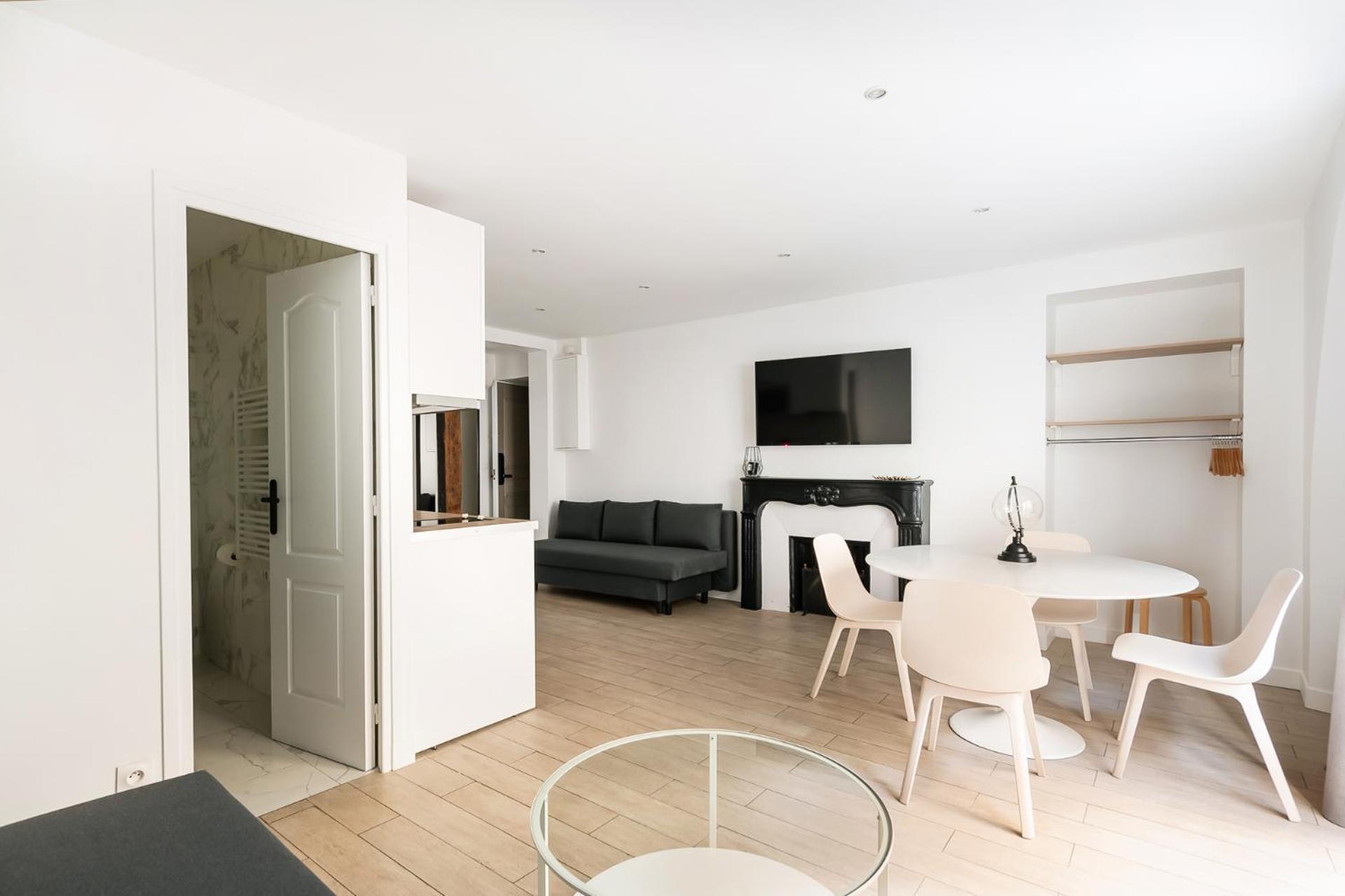 In The Heart Of The Marais With Air Conditioning Apartment Paris