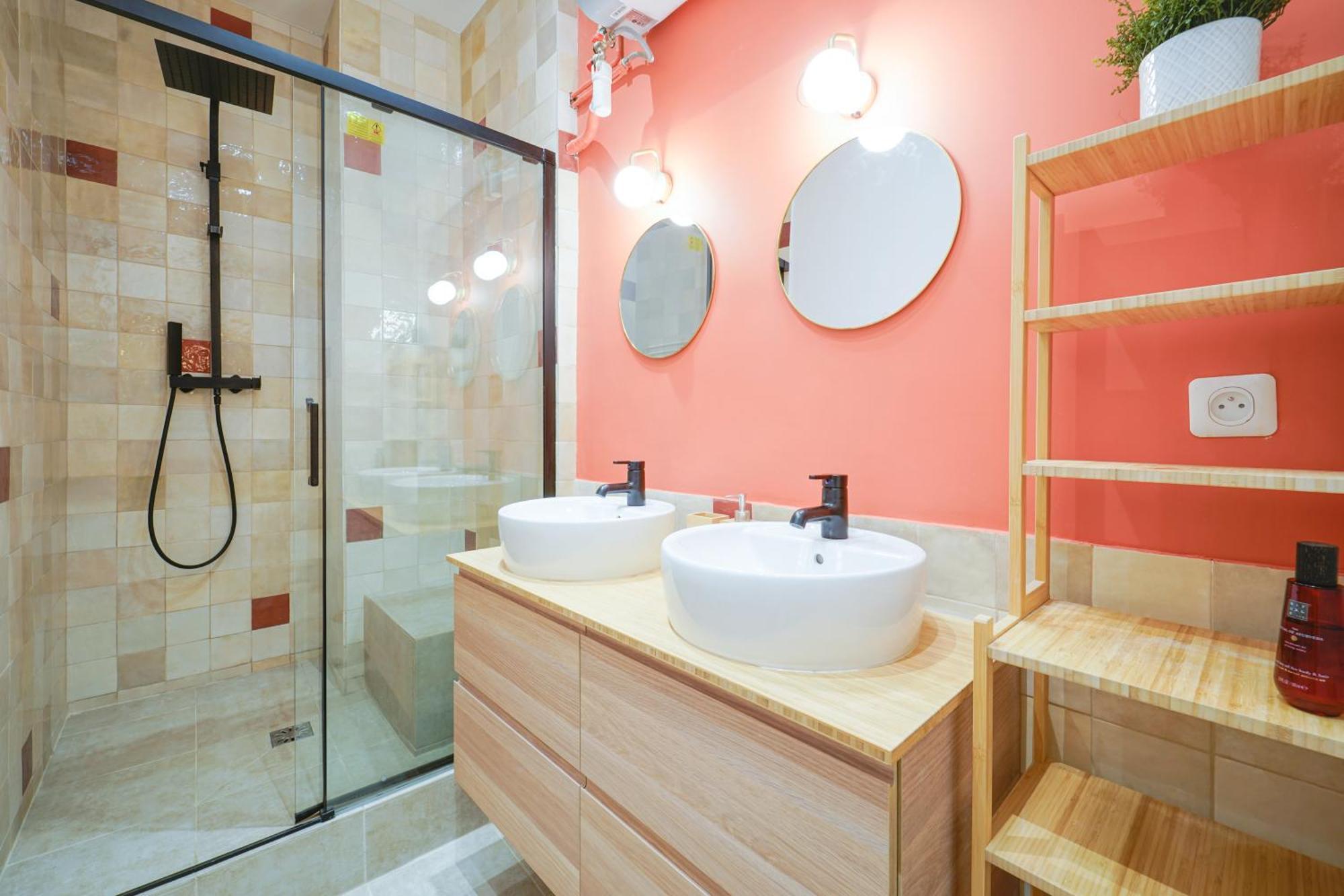 Apartment Parisuites Canal Saint Martin Luxe & Chic & Cosy *