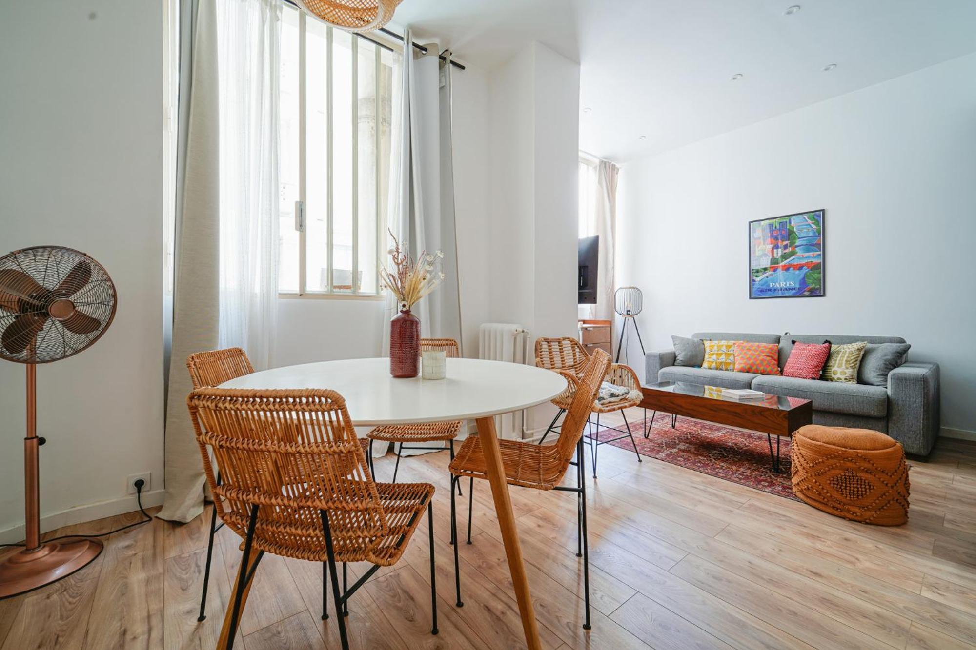 Apartment Parisuites Canal Saint Martin Design & Luxe & Cosy Paris