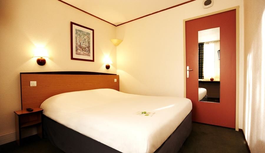 Campanile 14 - Maine Montparnasse Hotel