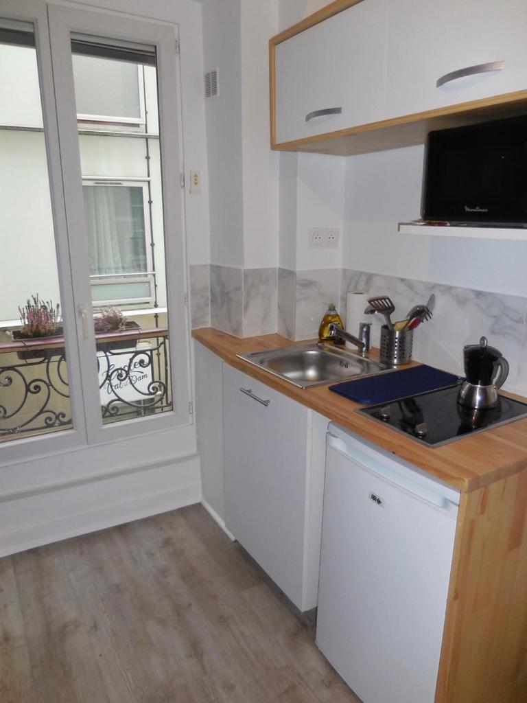 Joli Studio Parisien Apartment *
