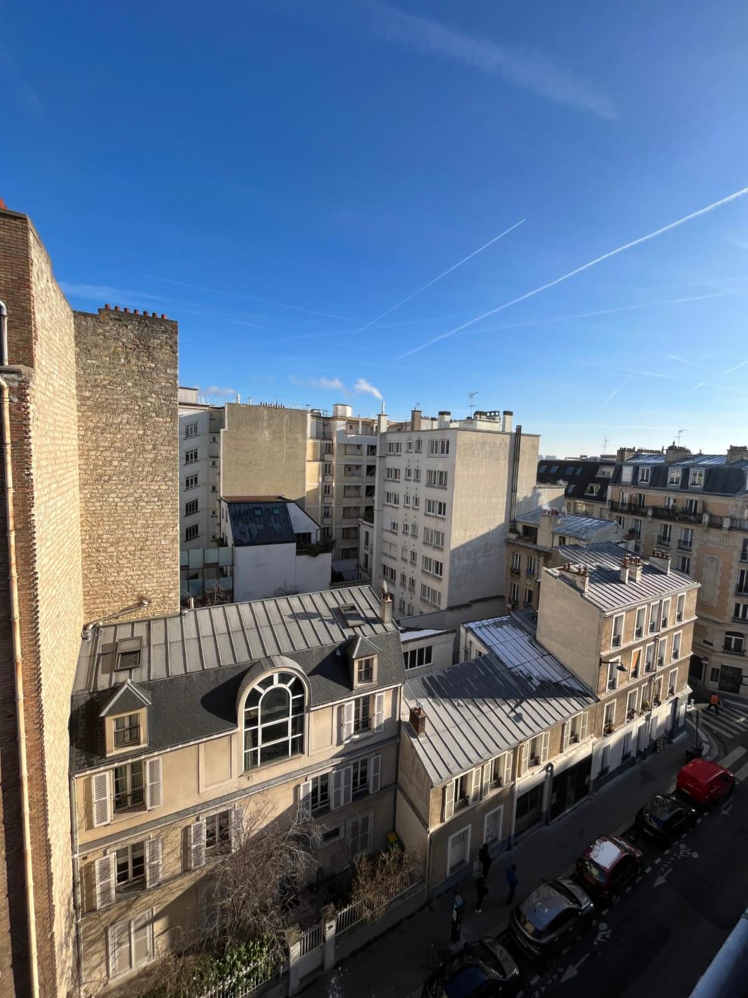 Apartment Deux Pieces Typiquement Parisien