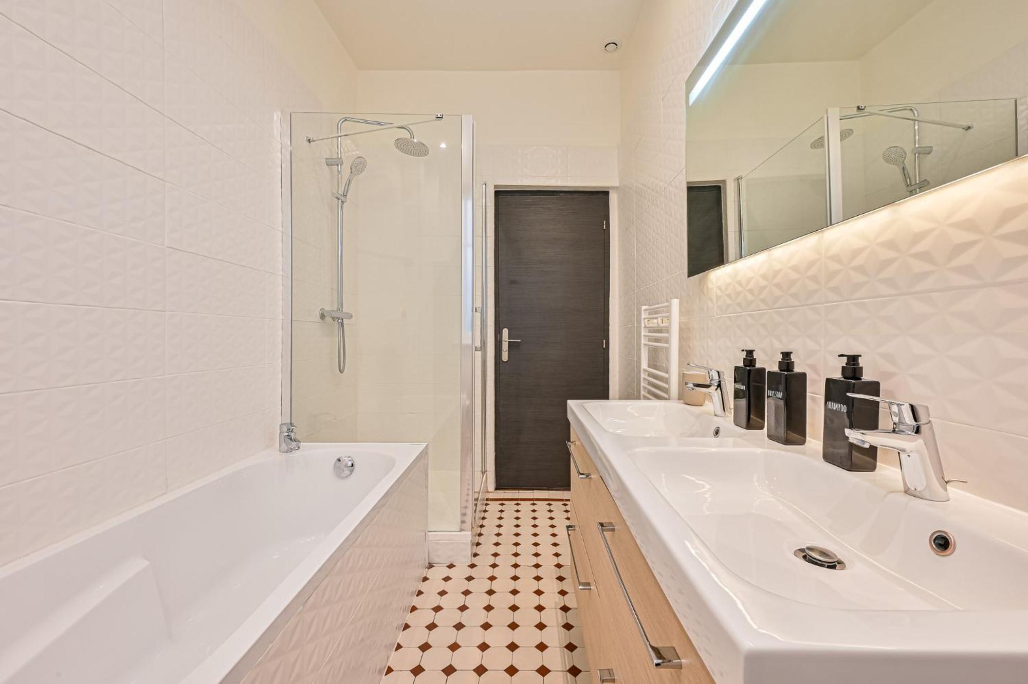 Appartamento Magnifique De Luxe & Familia - 16