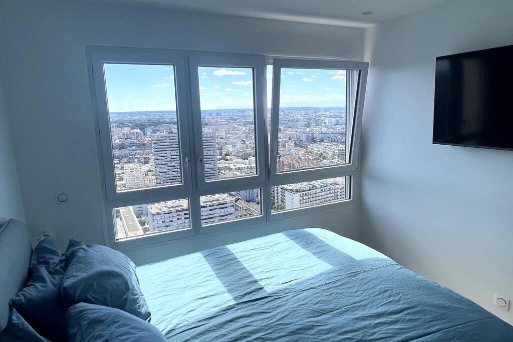 With Amazing View Of + Parking * Paris