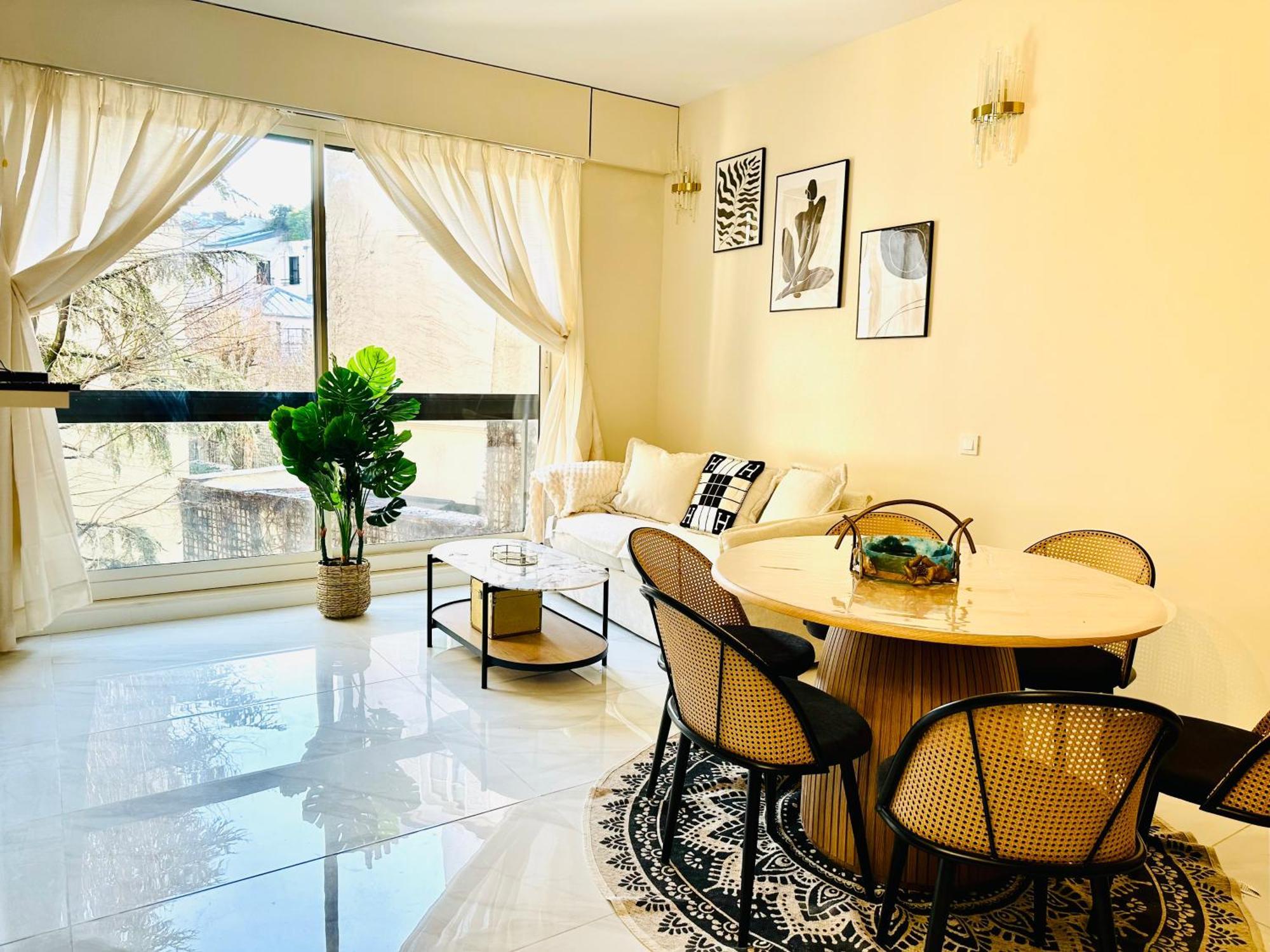 Appartamento 21a Marechal Foch Avenue Champs-elysees Parigi