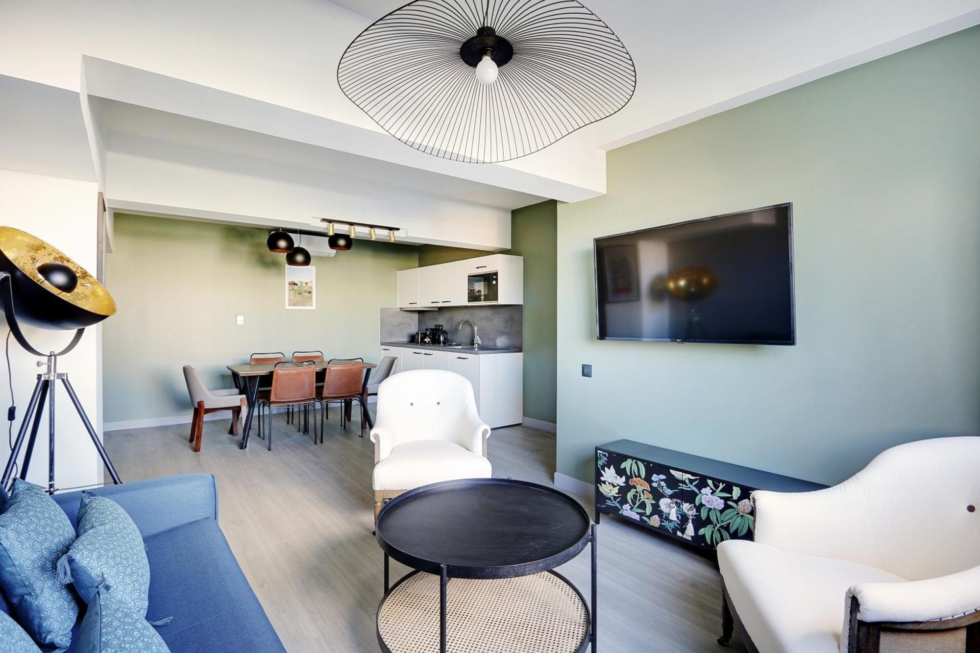 Pick A Flat's In In Parc Des Buttes Chaumonts - Rue Edouard Pailleron Apartment *