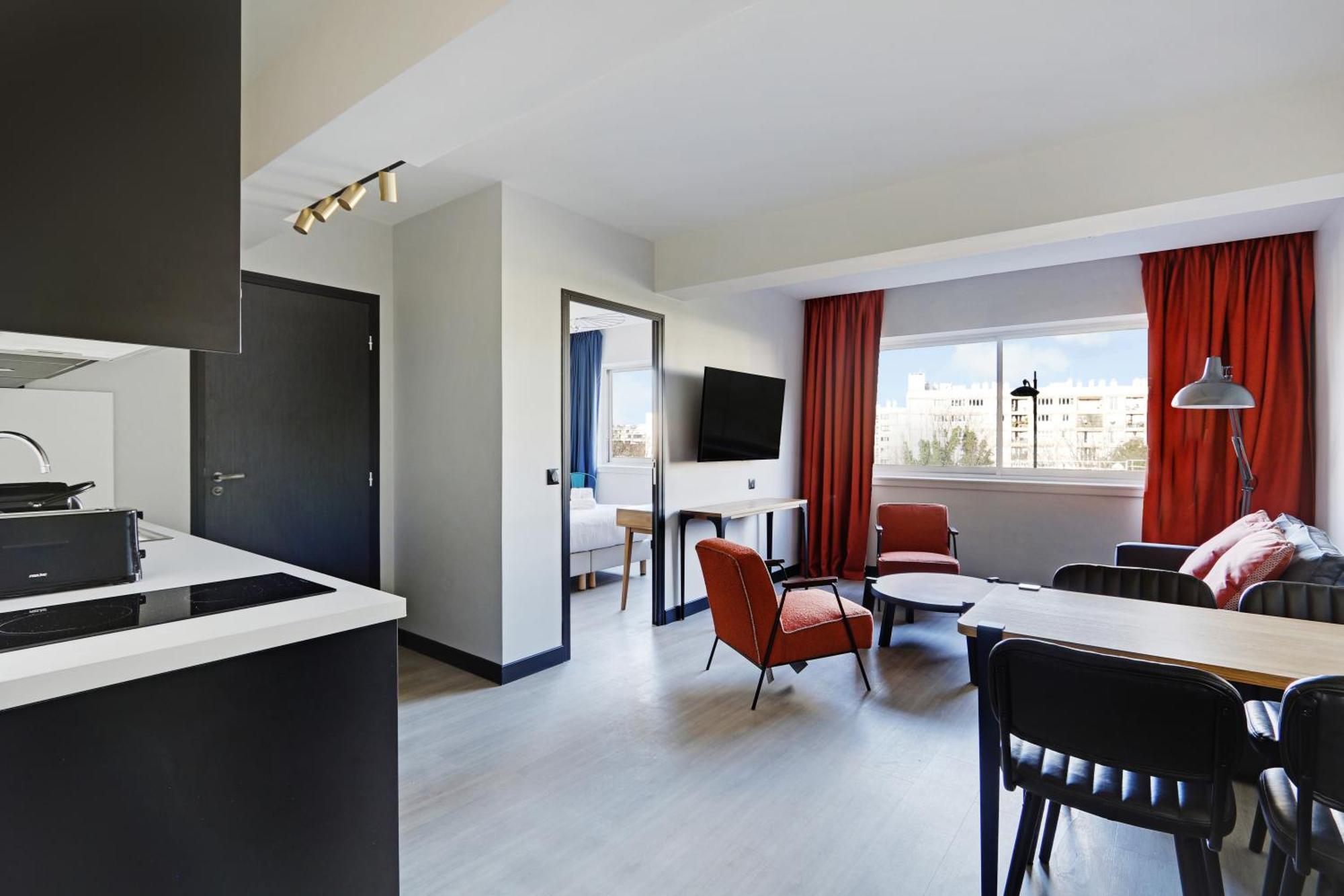 Apartment Pick A Flat's In In Parc Des Buttes Chaumonts - Rue Edouard Pailleron