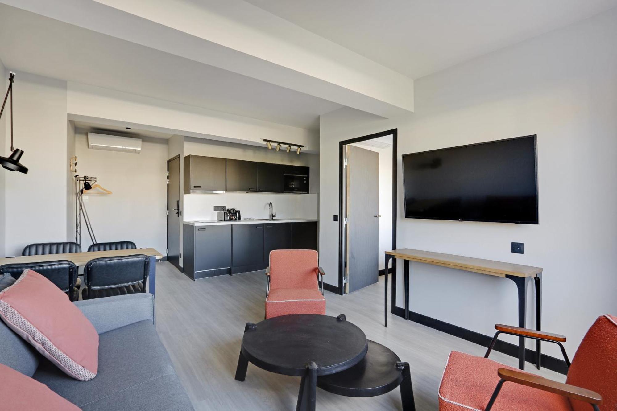 Pick A Flat's In In Parc Des Buttes Chaumonts - Rue Edouard Pailleron Paris