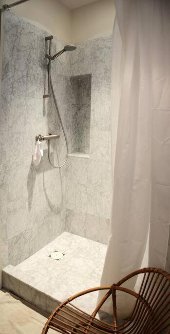 Center - 2 Bedrooms Parigi