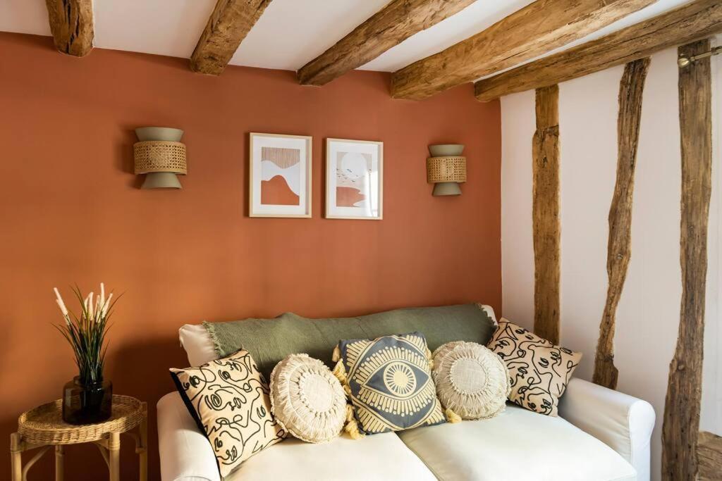 Pavillon Eden - Le Nid - Le Marais Apartment *