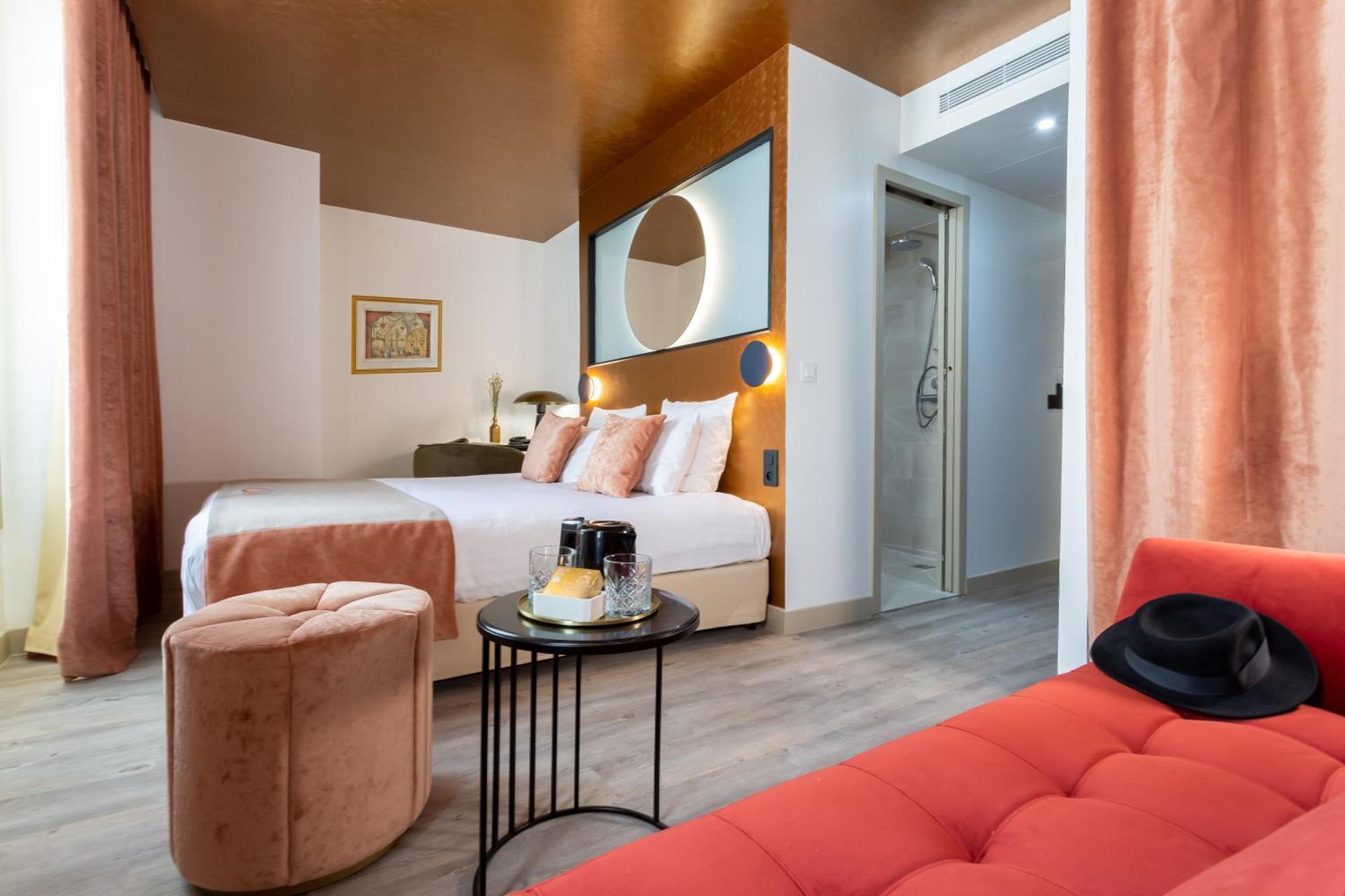 Sacha Hotel