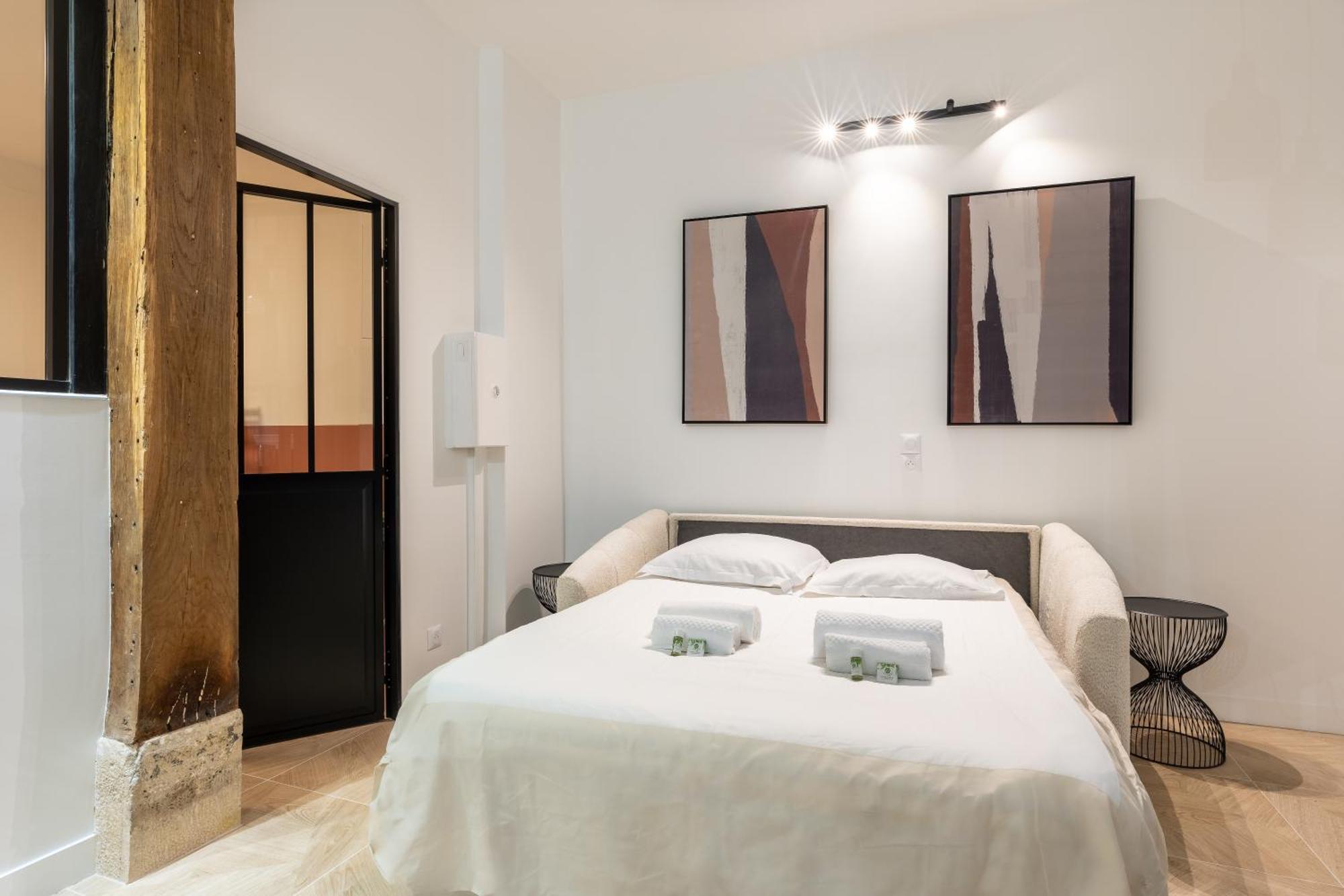 New Gorgeous Flat-central Area Apartment Paris