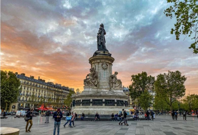 Contemporain Republique - Temple