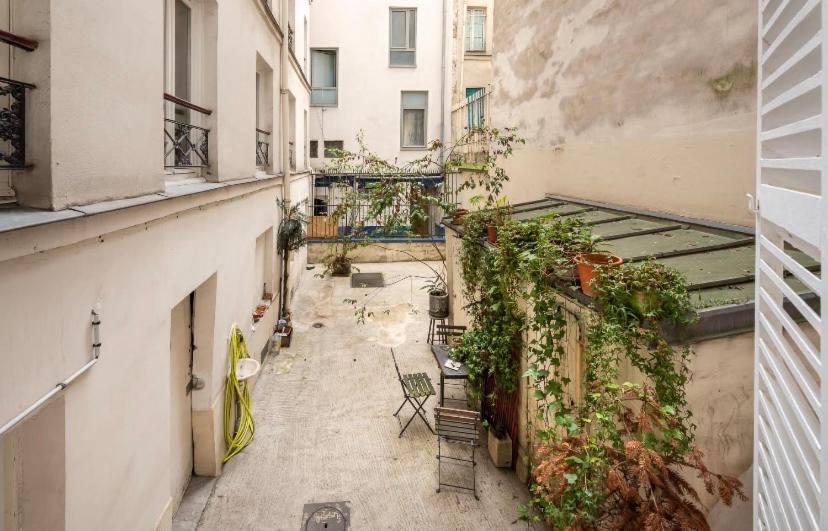 Contemporain Republique - Temple Apartment Paris